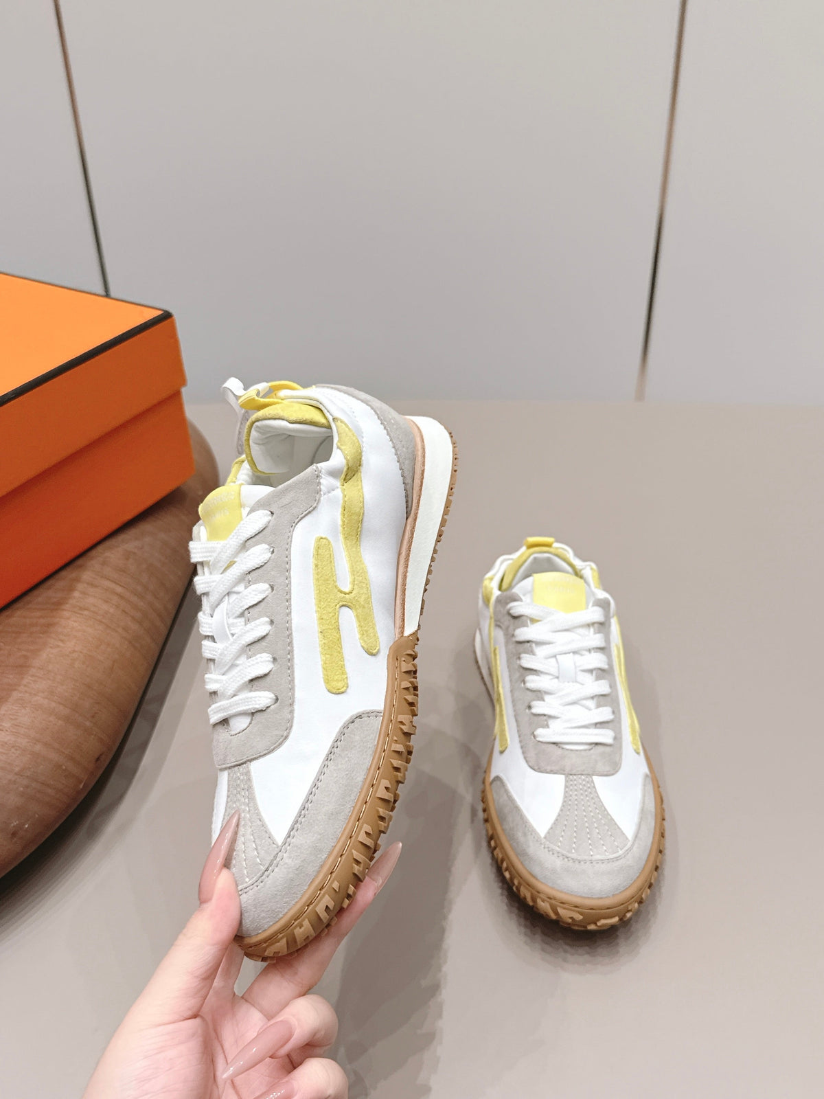 HM 26S Bouncing Sneakers White Calfskin Light Grey Yellow Suede