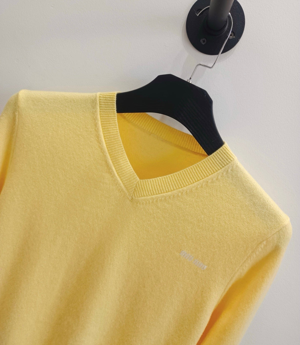 Miumiu 2026 V-neck Virgin Sweater Wool 433695