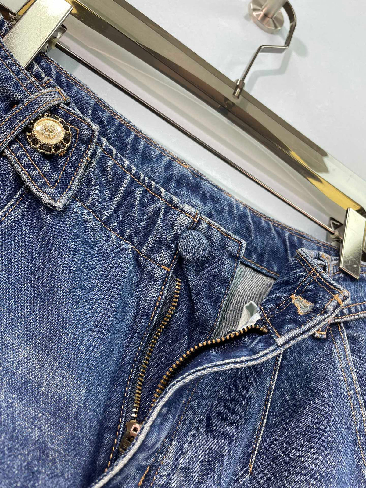 Chanel 26S Jeans 1712