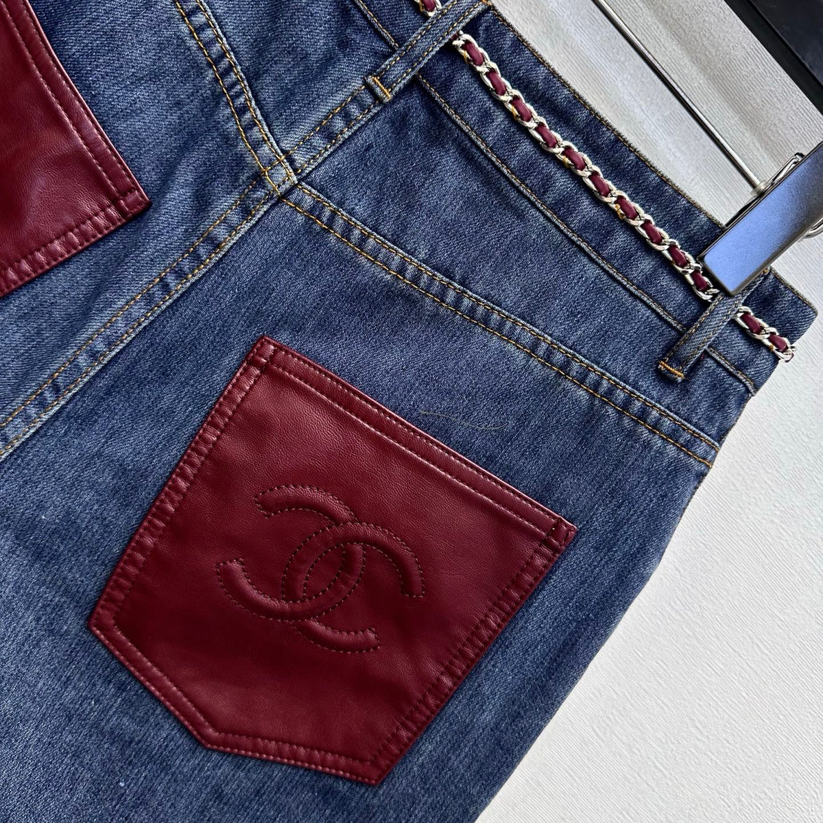 CC 26FW High-Waisted A-Line Denim Shorts Chain-Trim Blue Cotton 441467