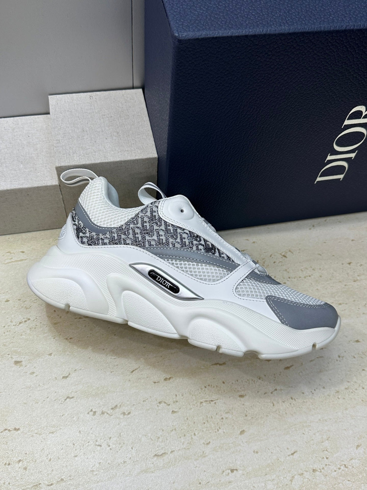 CD 26s Men B22 Sneakers White Grey Oblique Jacquard Canvas 614925