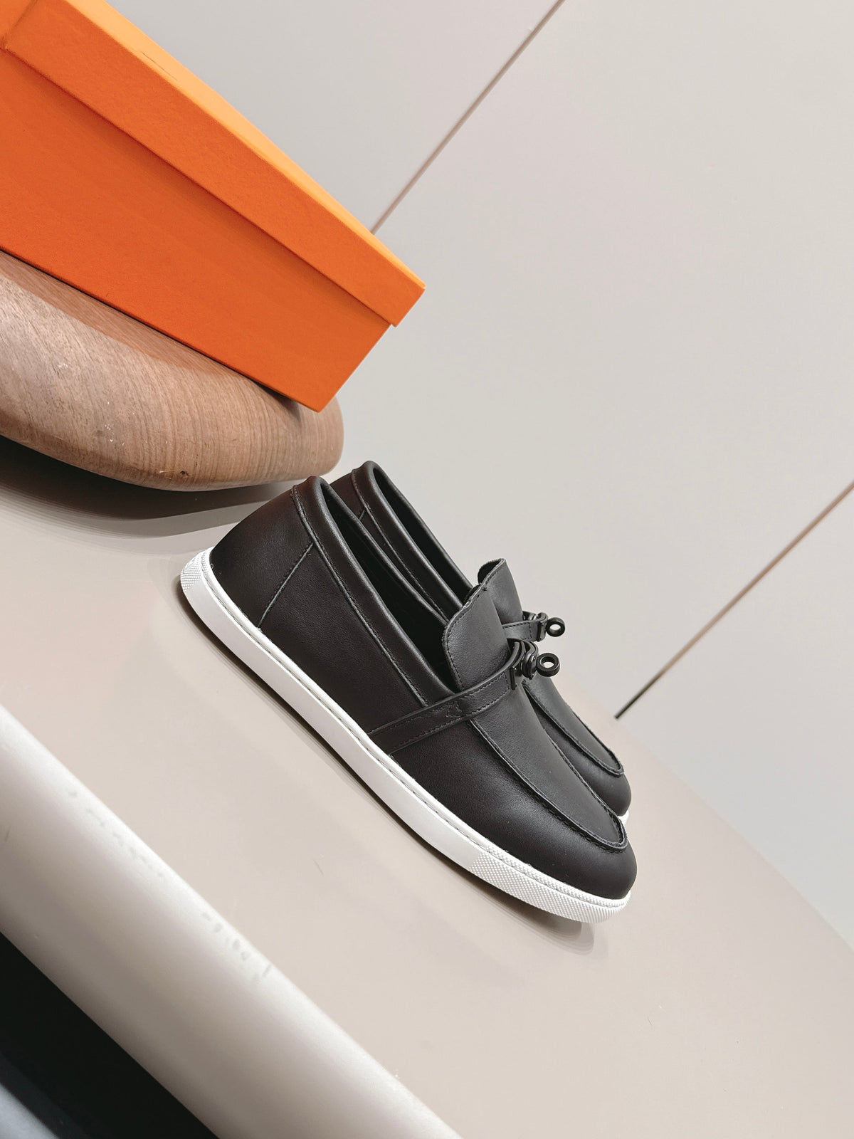 HM 26S Kelly Paris Loafers Black Calfskin Black Hardware