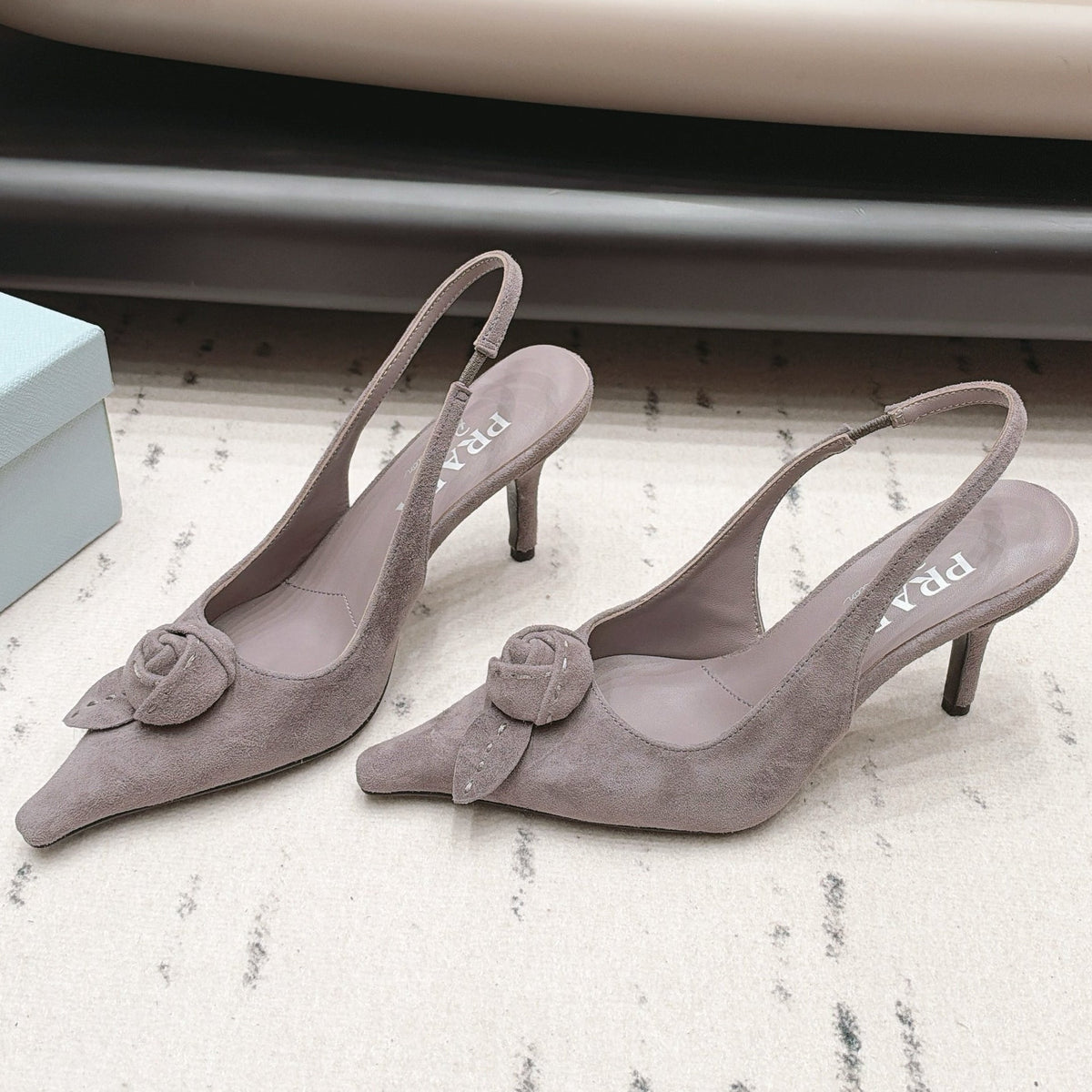 Prada 2026 Rosette Pointed-Toe Shoe 80mm Suede Leather 176075