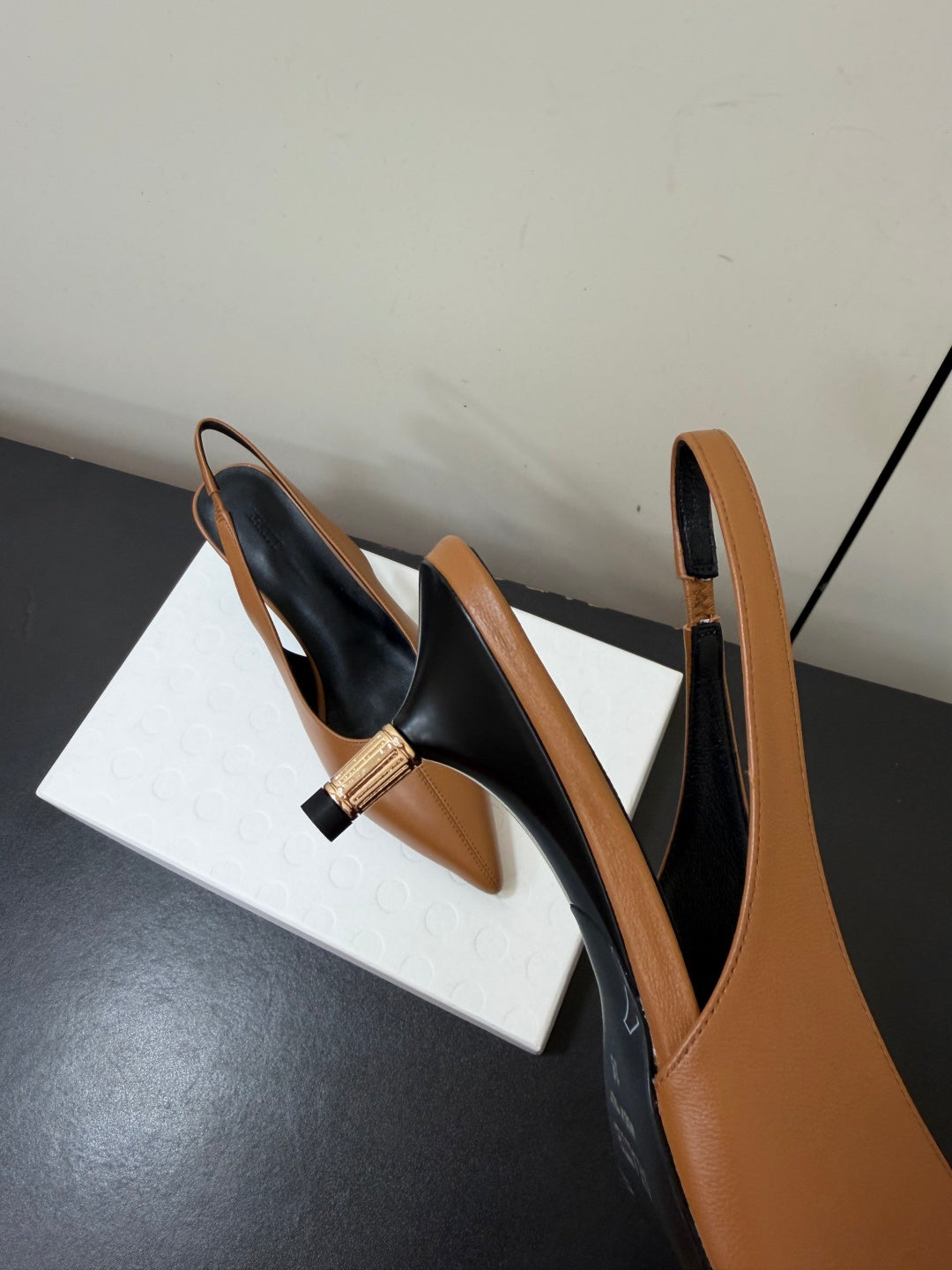 Khaite 26s Mercere Slingbacks 5cm Camel Leather 909458
