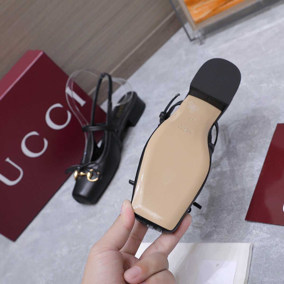 Gucci 26s Slingback Pumps Black Calfskin Gold Hardware