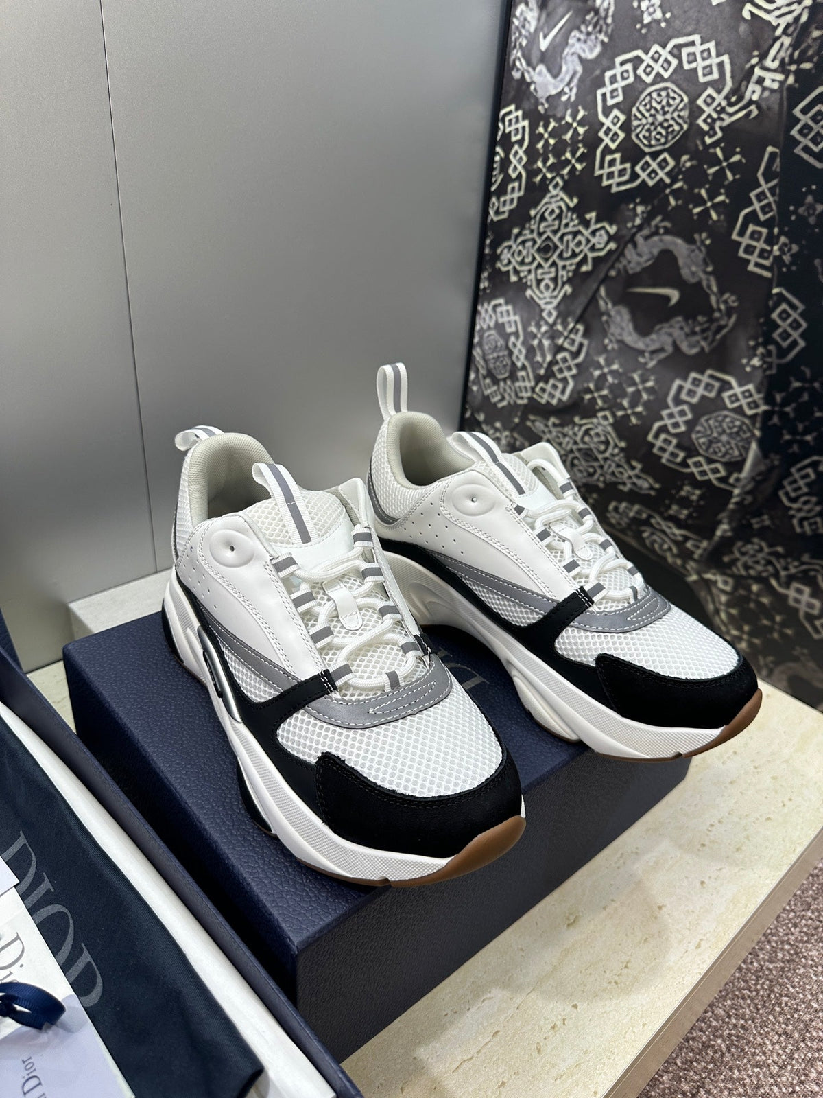 CD 26s Men B22 Sneakers White Black Grey Mesh 683142