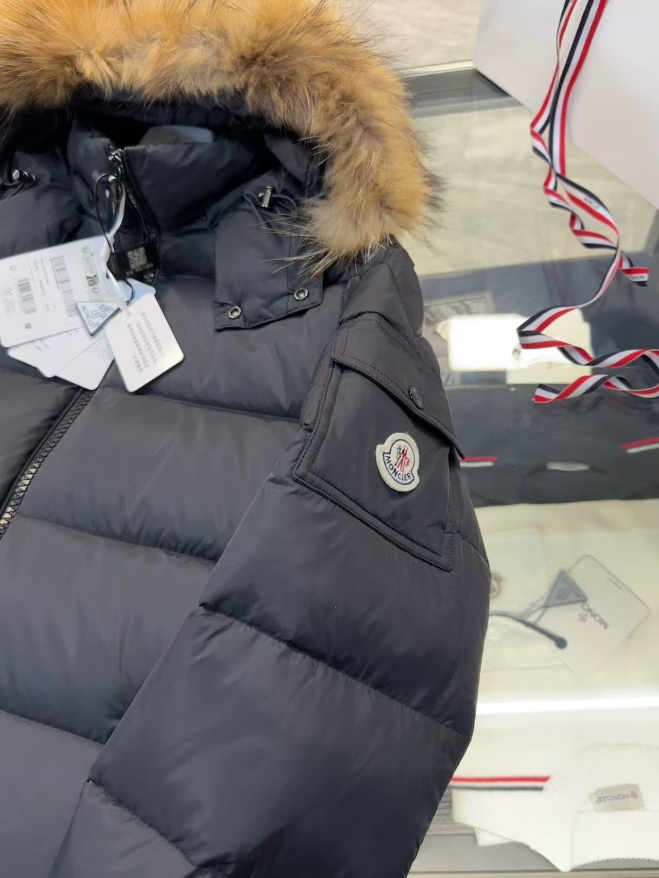 MC Mayaf Hooded Short Down Jacket