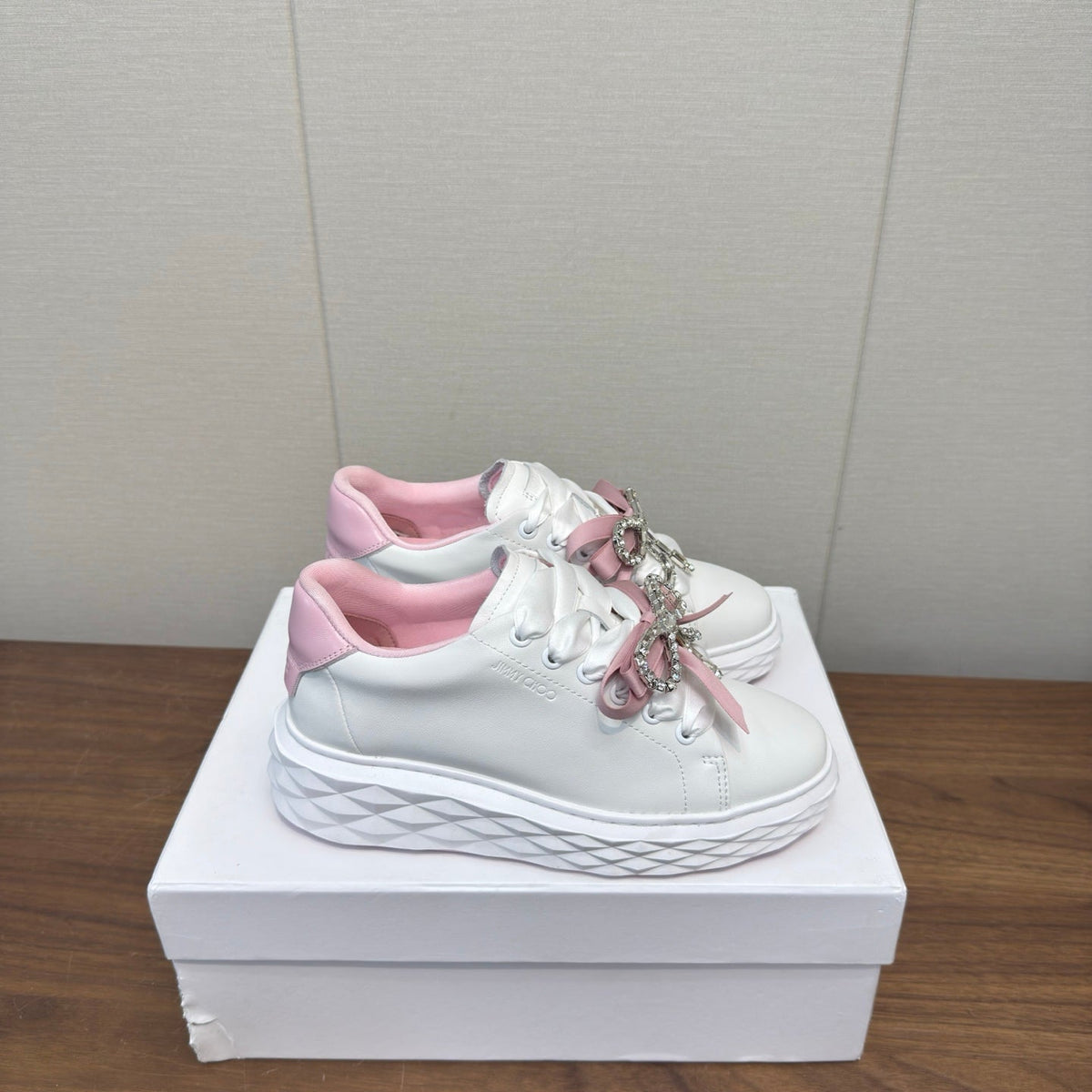 Jimmy Choo 26S Sneakers 5.5cm White And Pink Calfskin With Crystal Bow 835241
