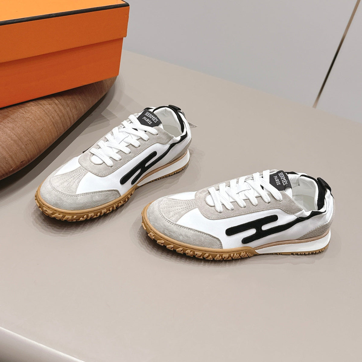 HM 26S Bouncing Sneakers White Calfskin Light Grey Black Suede