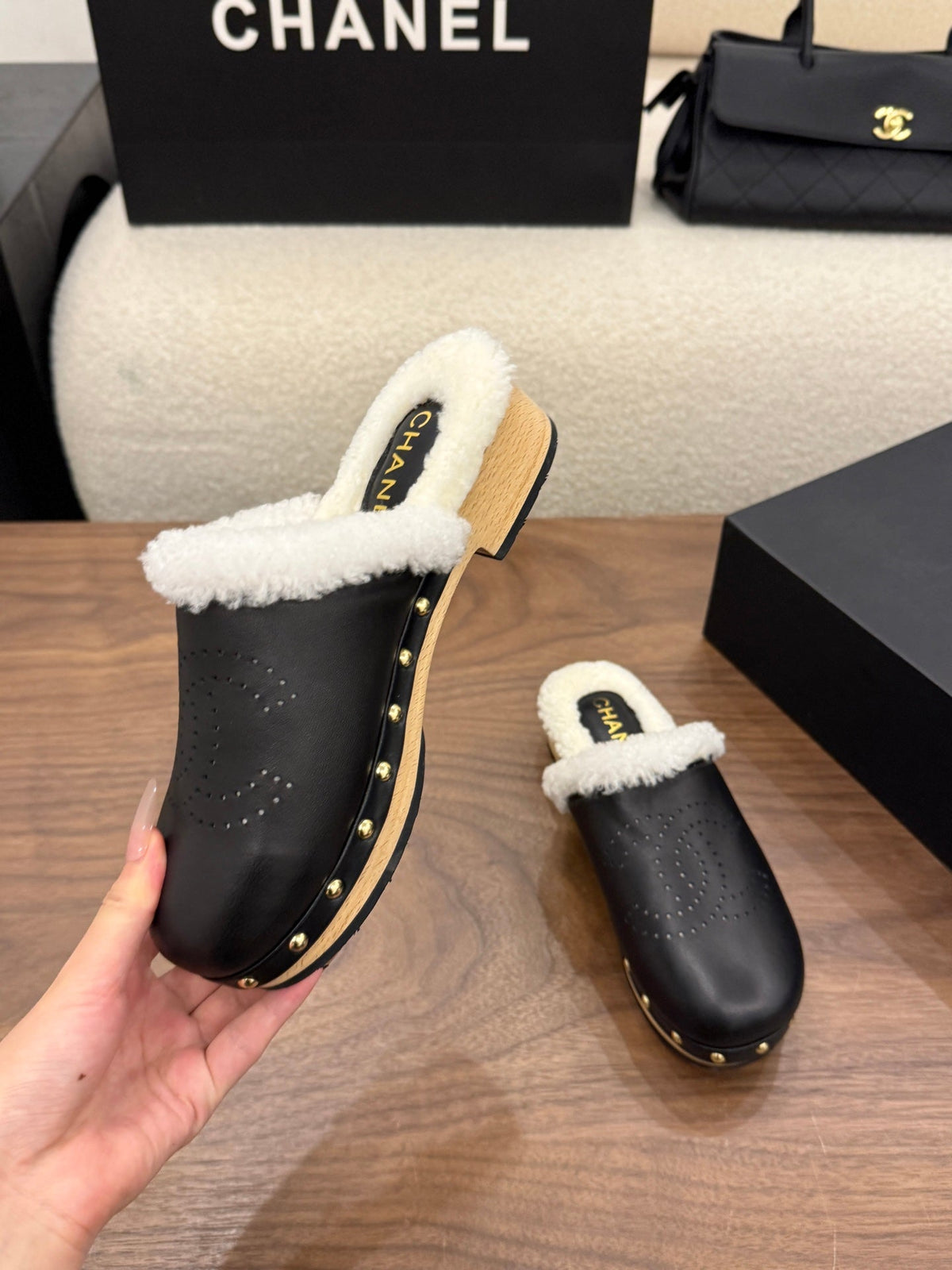 Chanel 2026 CC Logo Mule Suede Leather Wool 173192