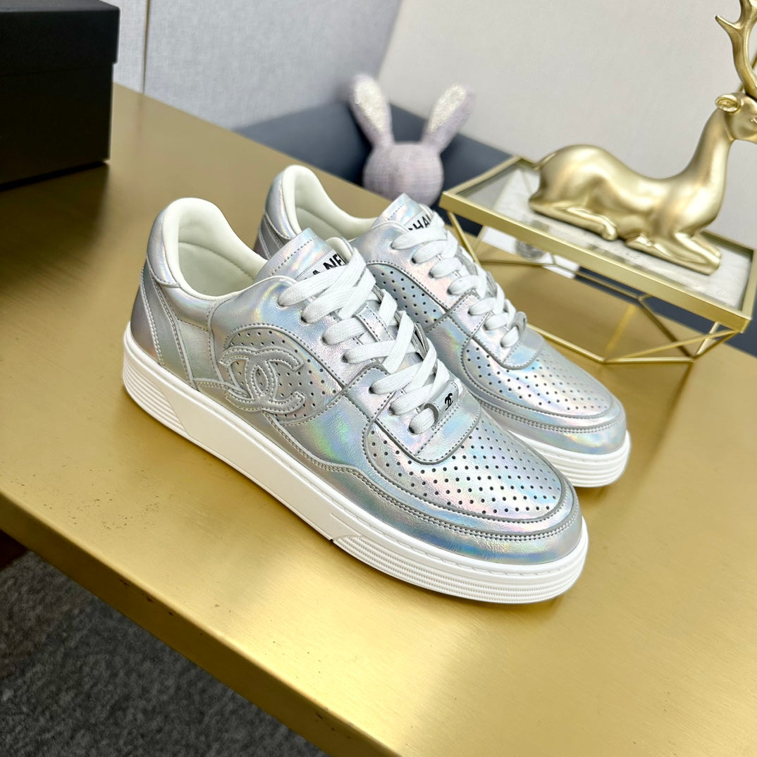 CC 26s Low Top Sneakers Metallic Leather 980936