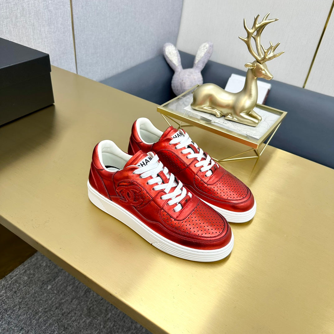 CC 26s Low Top Sneakers Metallic Leather 980936