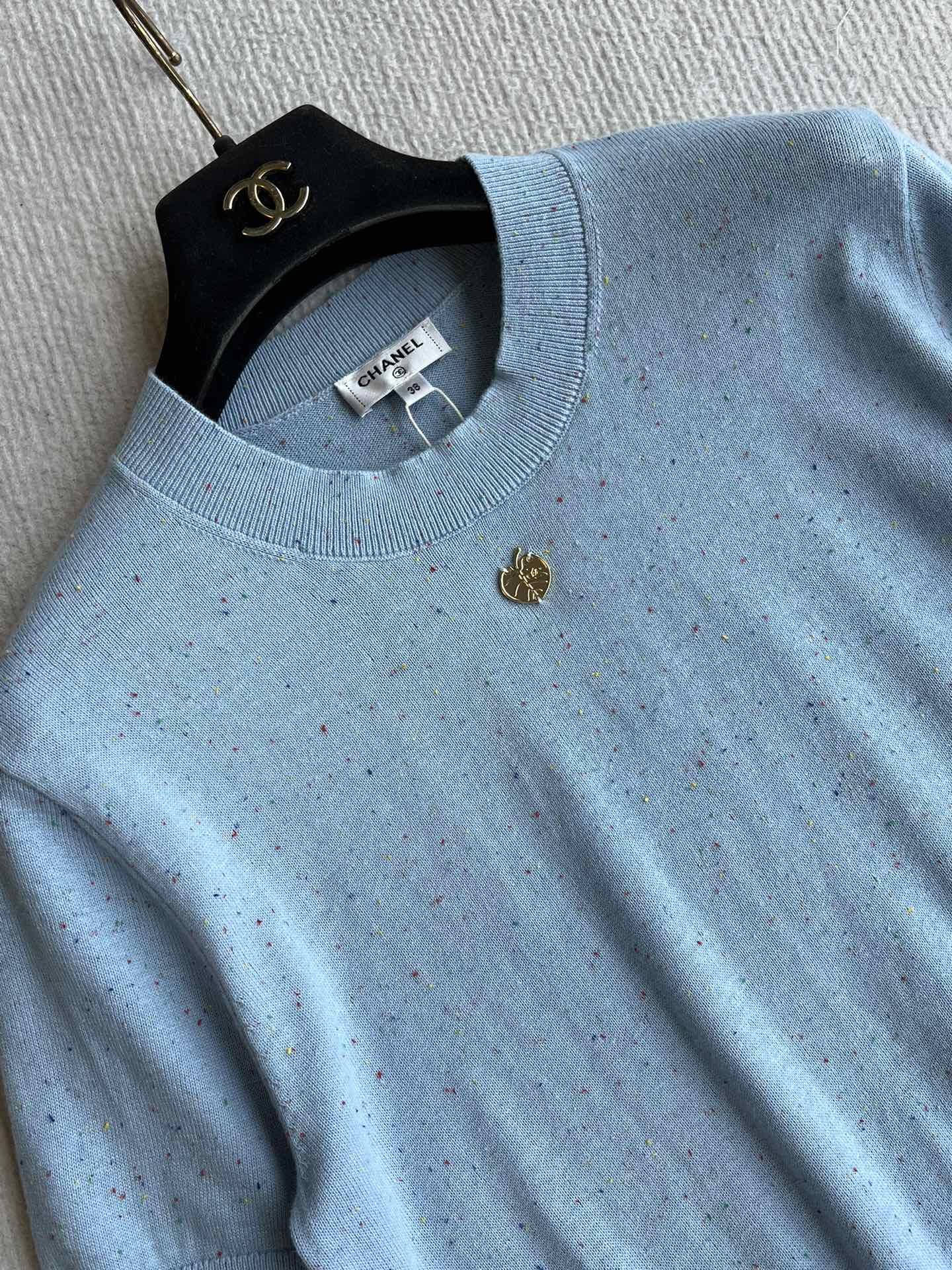CC 25A Short-Sleeves Top Baby Blue Cashmere