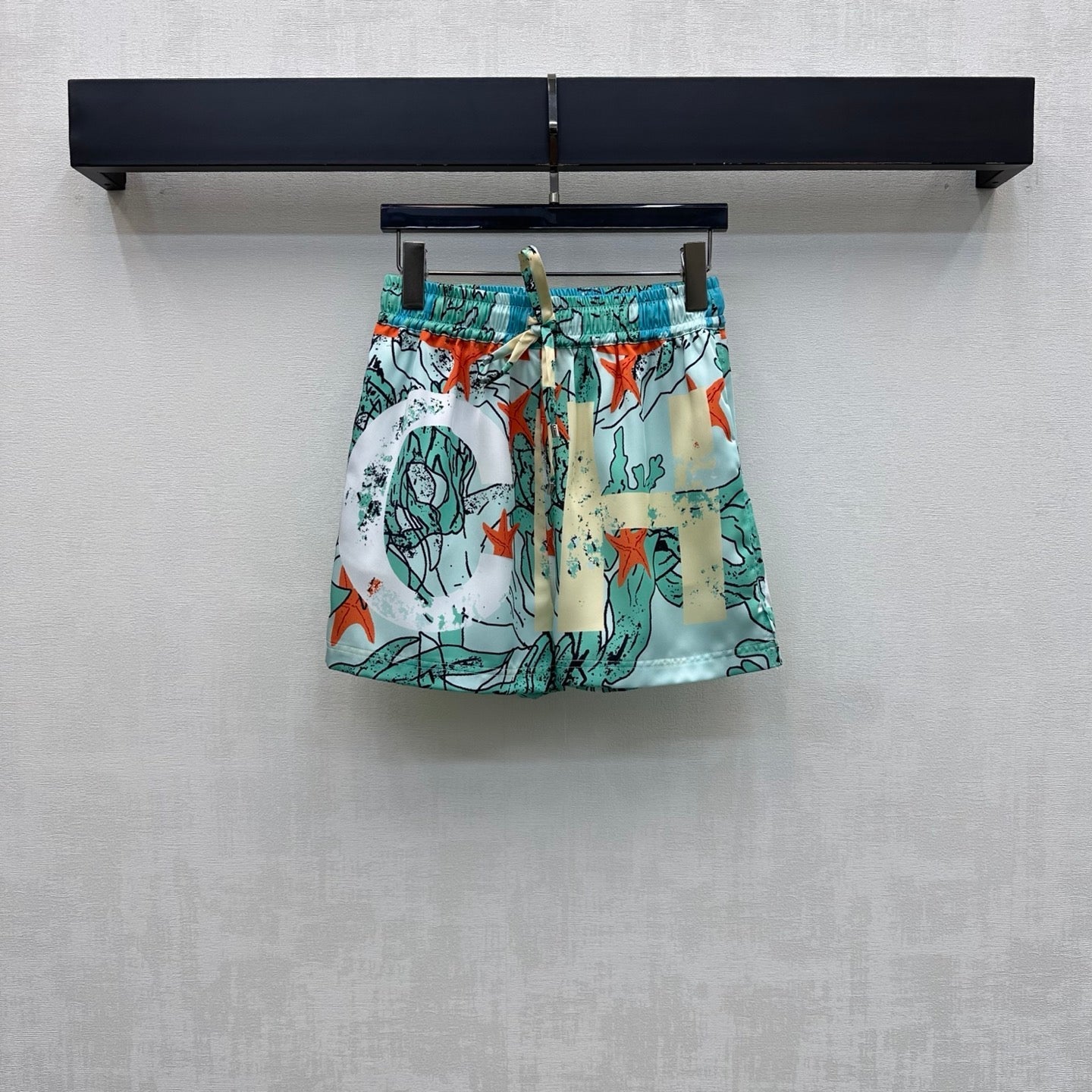 CC 26 Artistic Print Drawstring Shorts in Polyamide