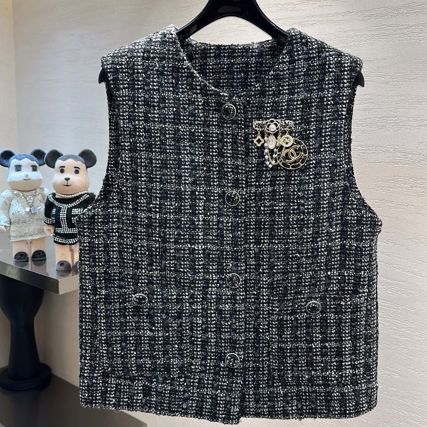 CC Vest Jacket Brooch Detail Black White Tweed 415577