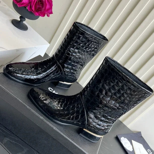 Chanel 2026 Métiers D'art Ankle Boots Cowhide 977427