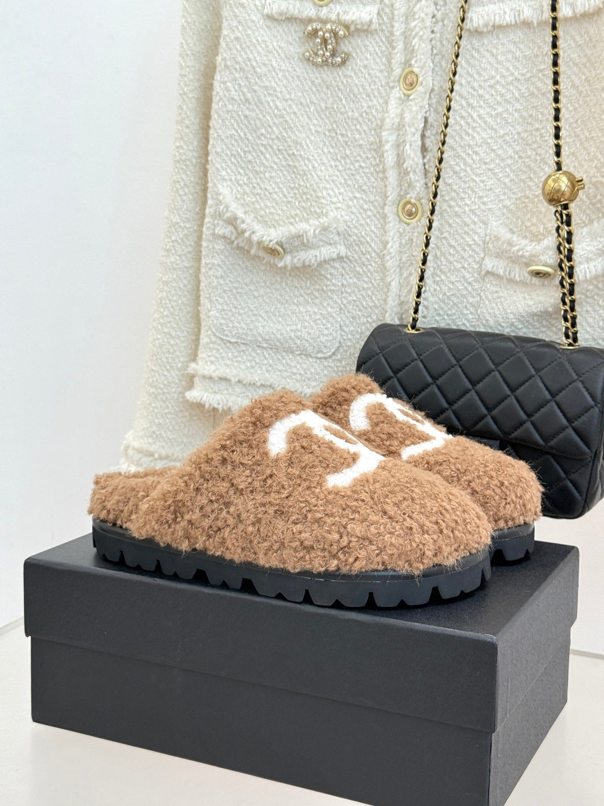 Chanel FW26 Double C Fur Slippers Fur 188180
