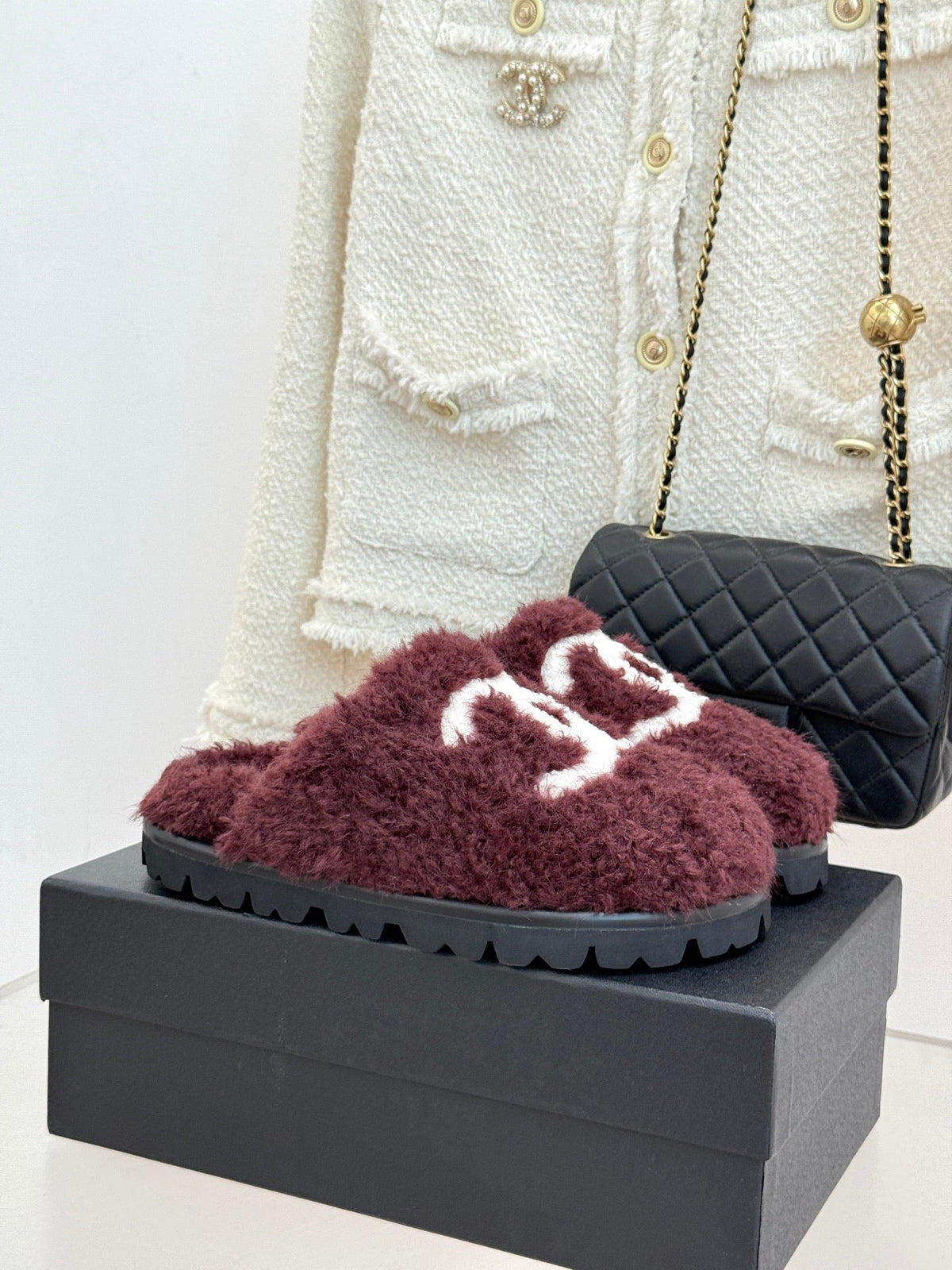 Chanel FW26 Double C Fur Slippers Fur 188180