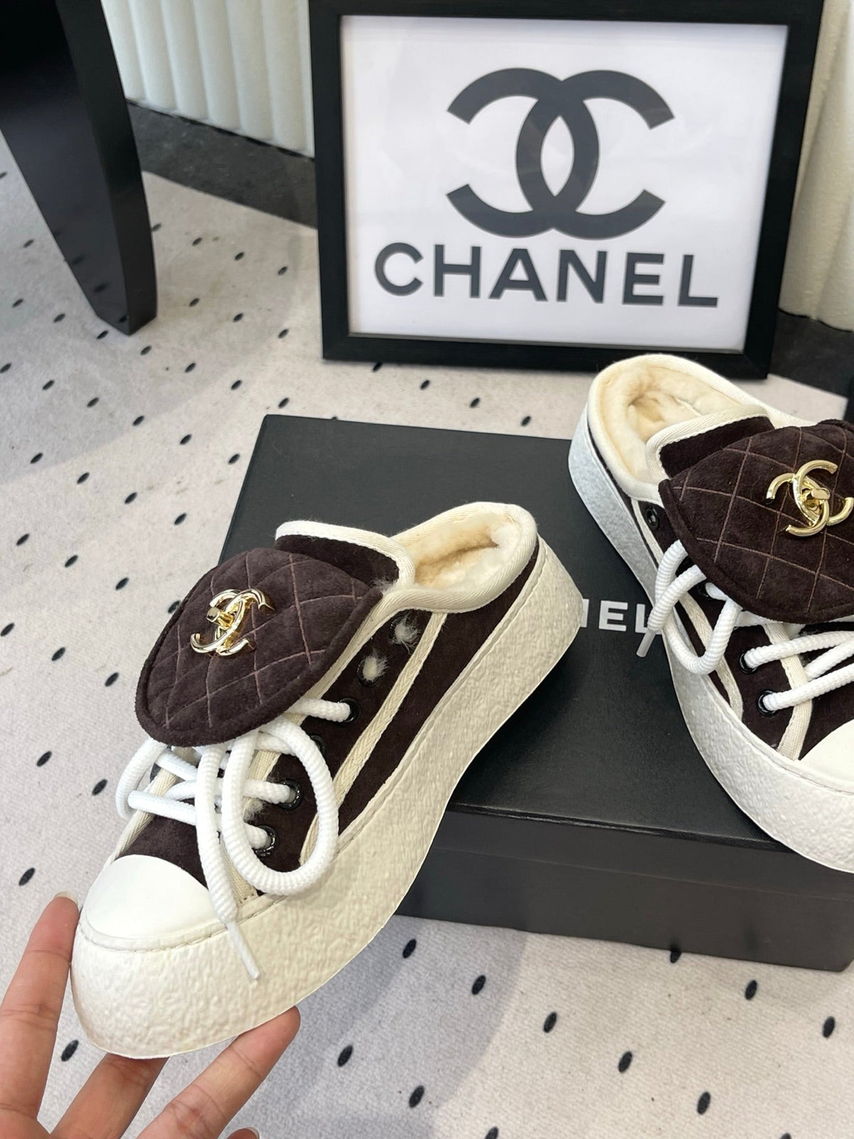 Chanel 26s Backpack Buckle Casual Canvas Shoes Slippers 190038