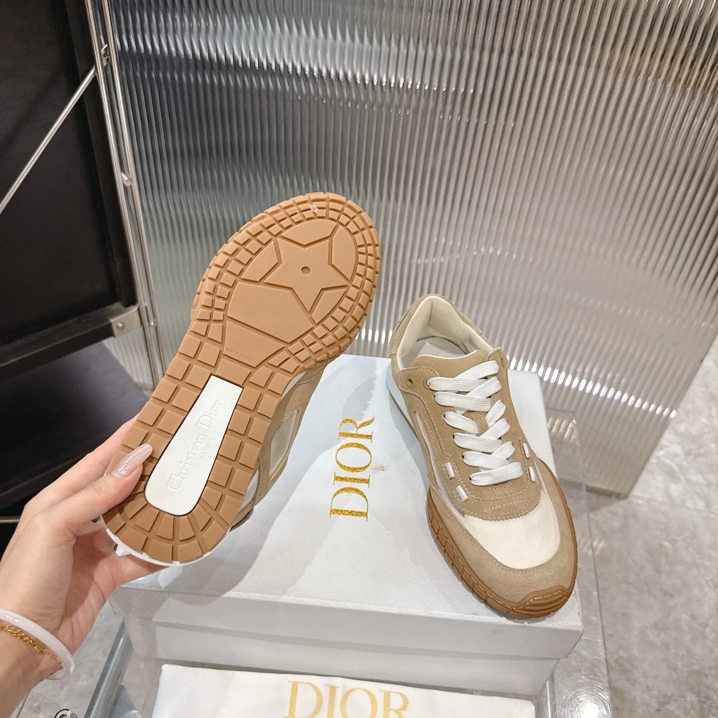 CD 26s Sneakers Dark Beige White Suede Cowhide 683906