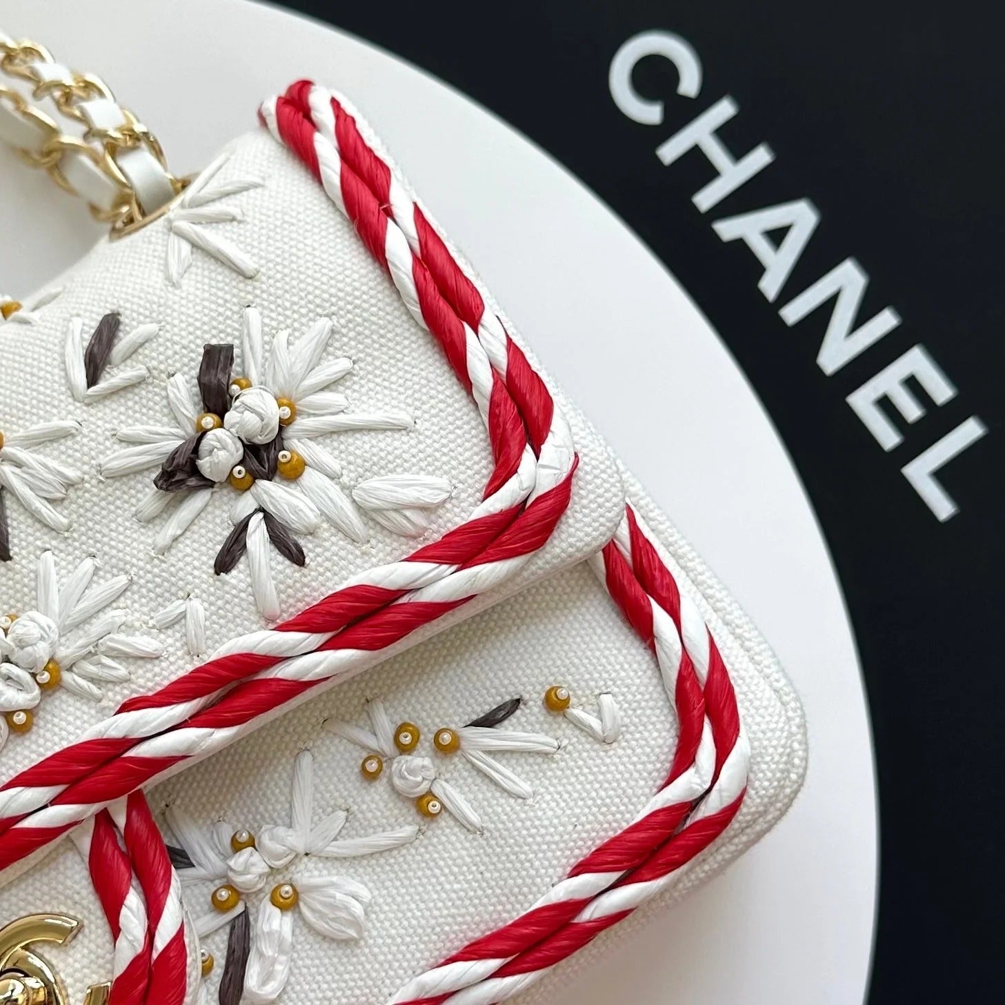 Chanel 2026 Classic 11.12 Bag 25.5cm White Red Woven Leather