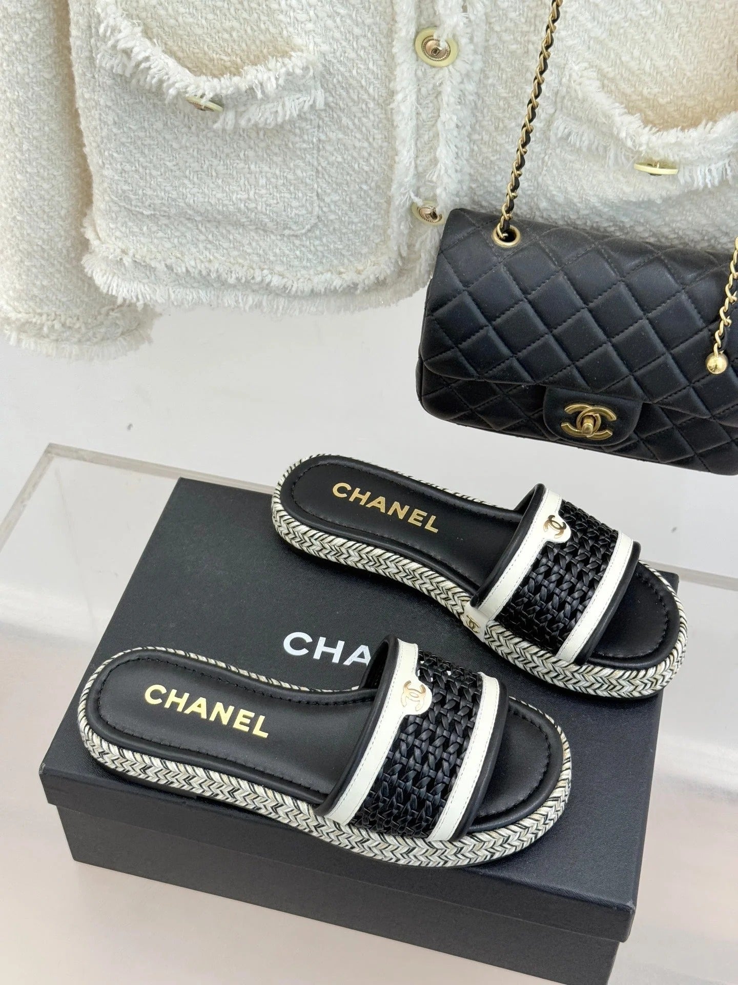 CC 2026 Slippers Double C Woven Lambskin