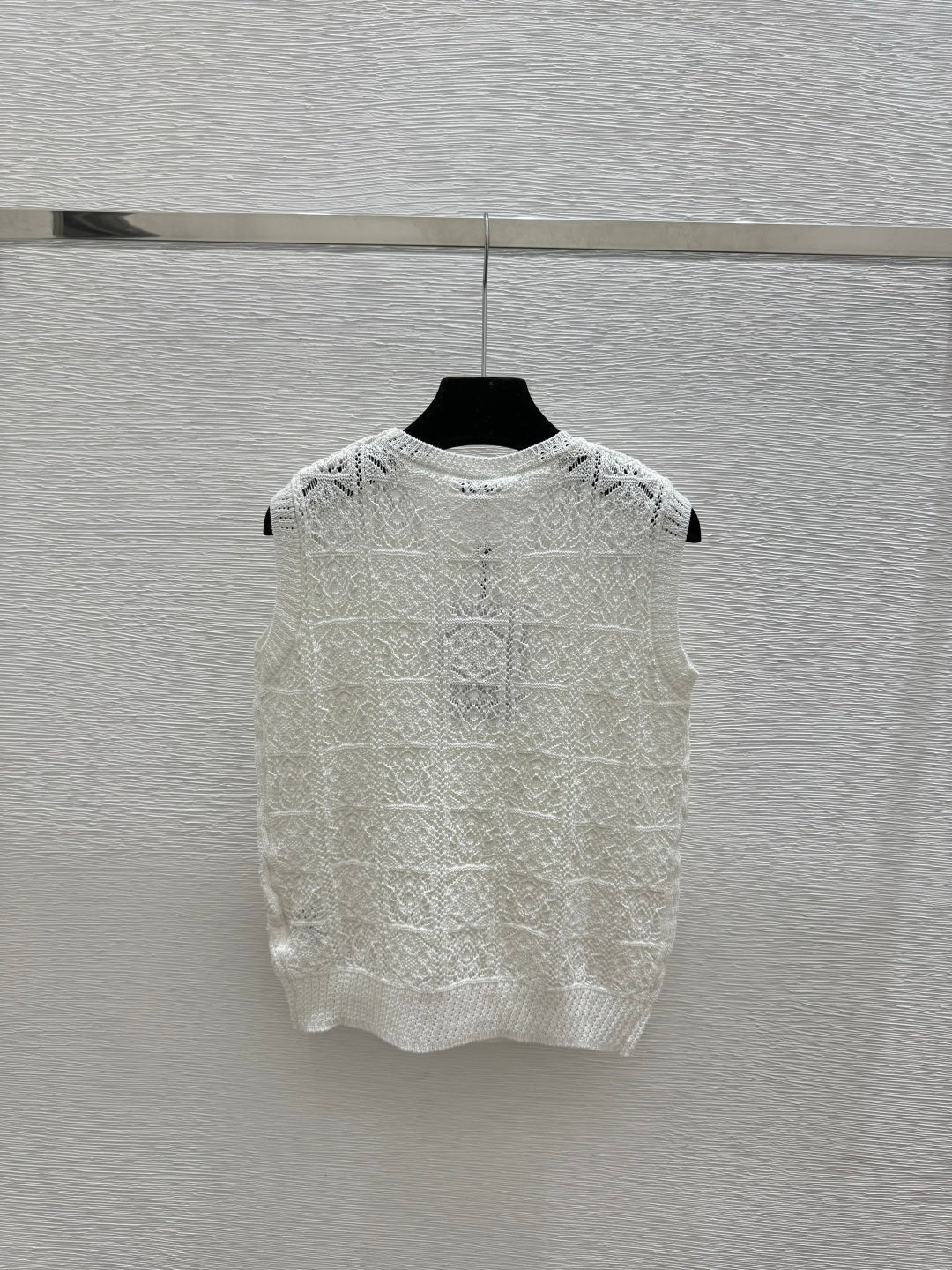 Chanel 2026 Hollow-Out Round Neck Knitted Vest Wool Polyester 170692