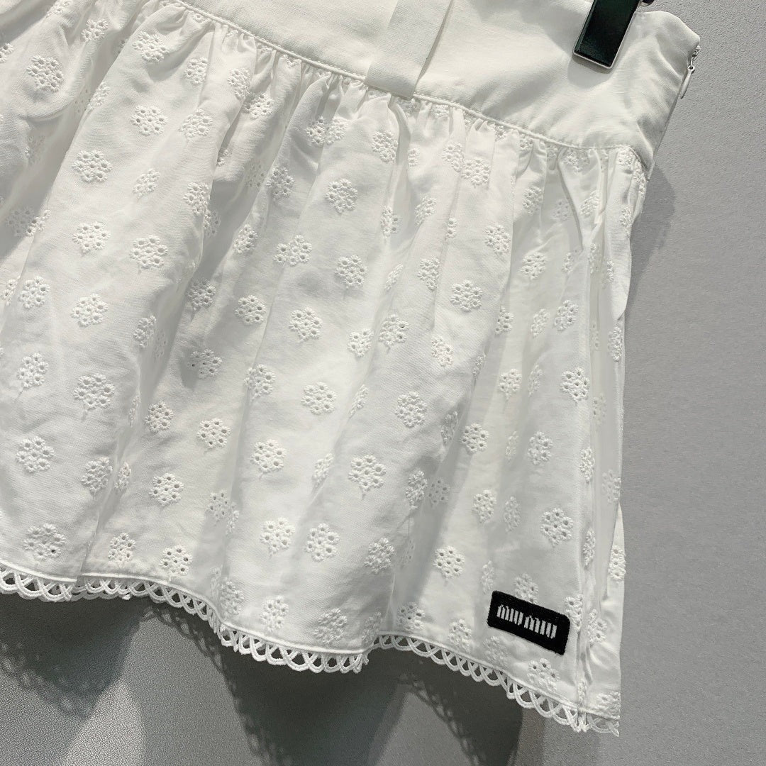 MiuMiu 2026 White Lace Mini Skirt 400393