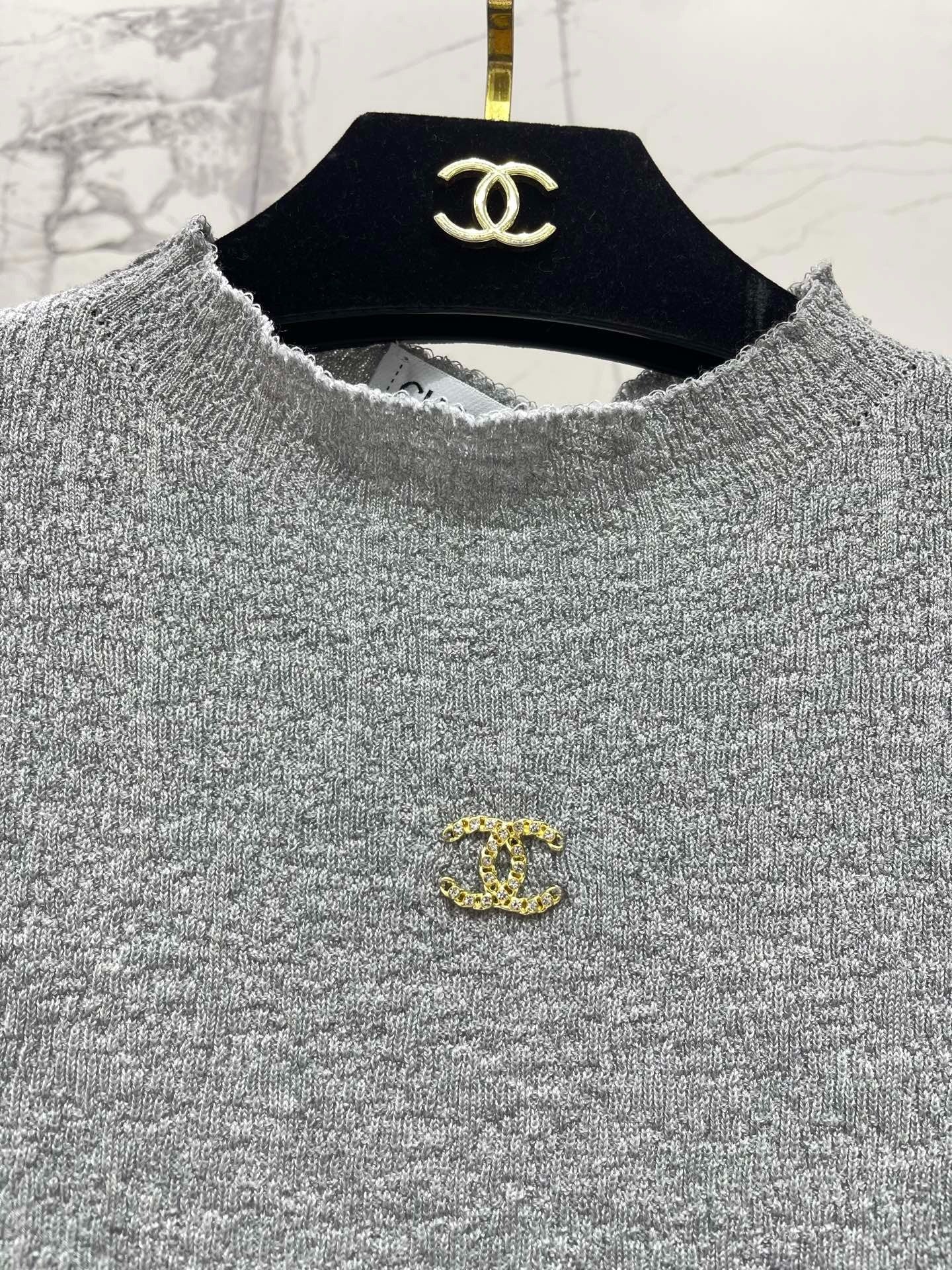 Chanel 2026 Knitted Short-sleeve Top 210742