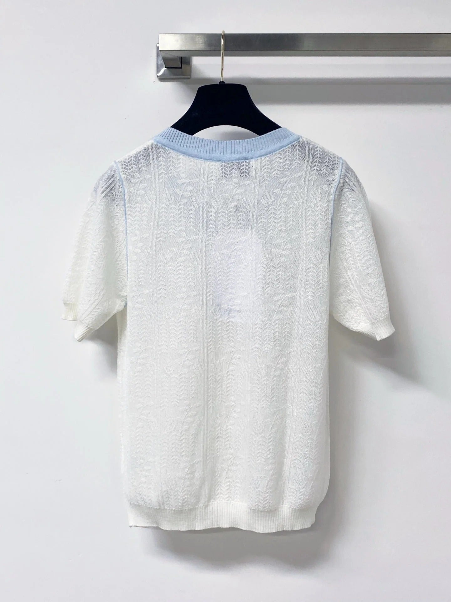 Chanel 2026 Short-sleeved Knitted Cardigan Blue White Wool 728918
