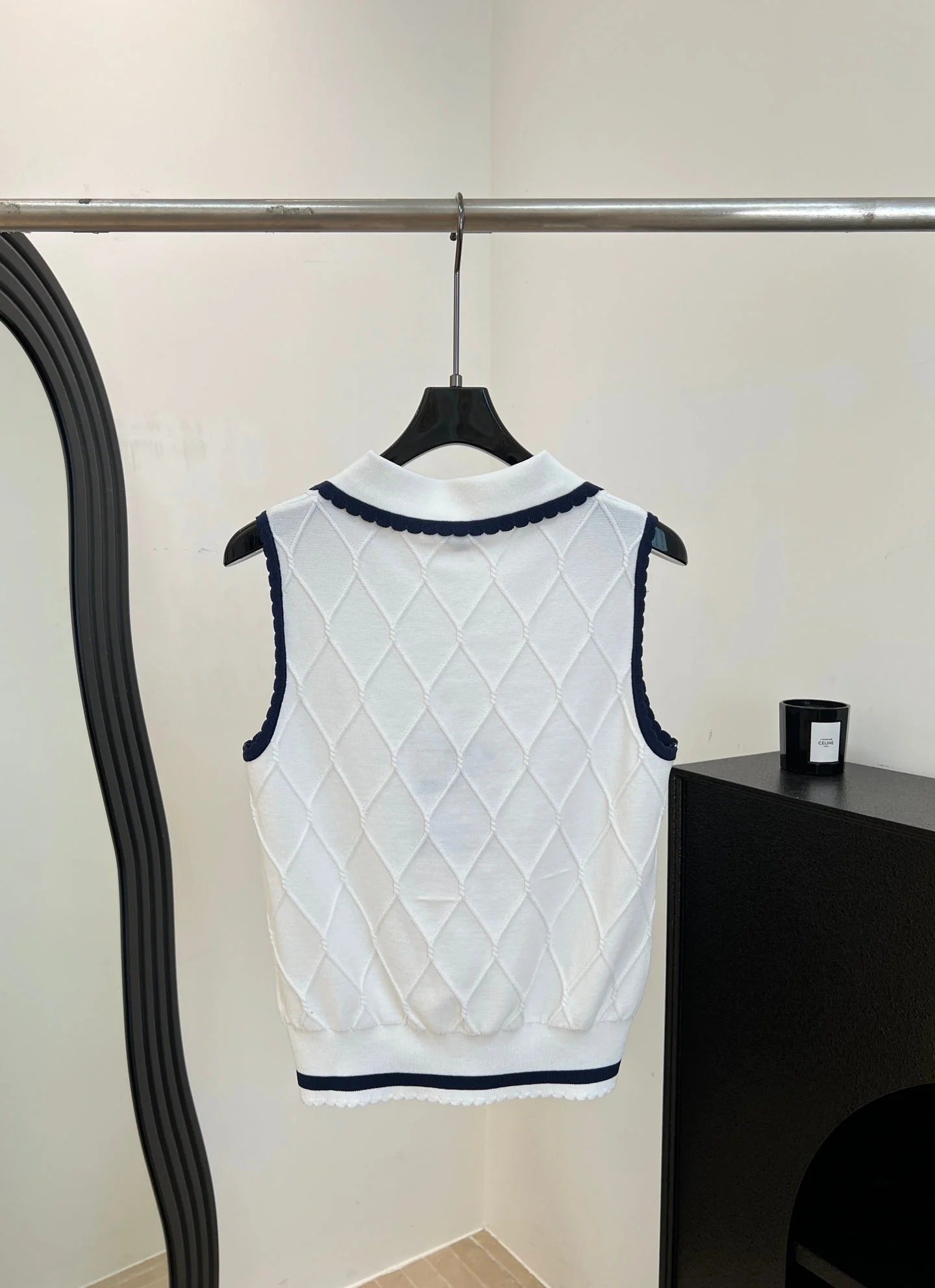 Chanel 2026 Knit Vest White Wool 637500