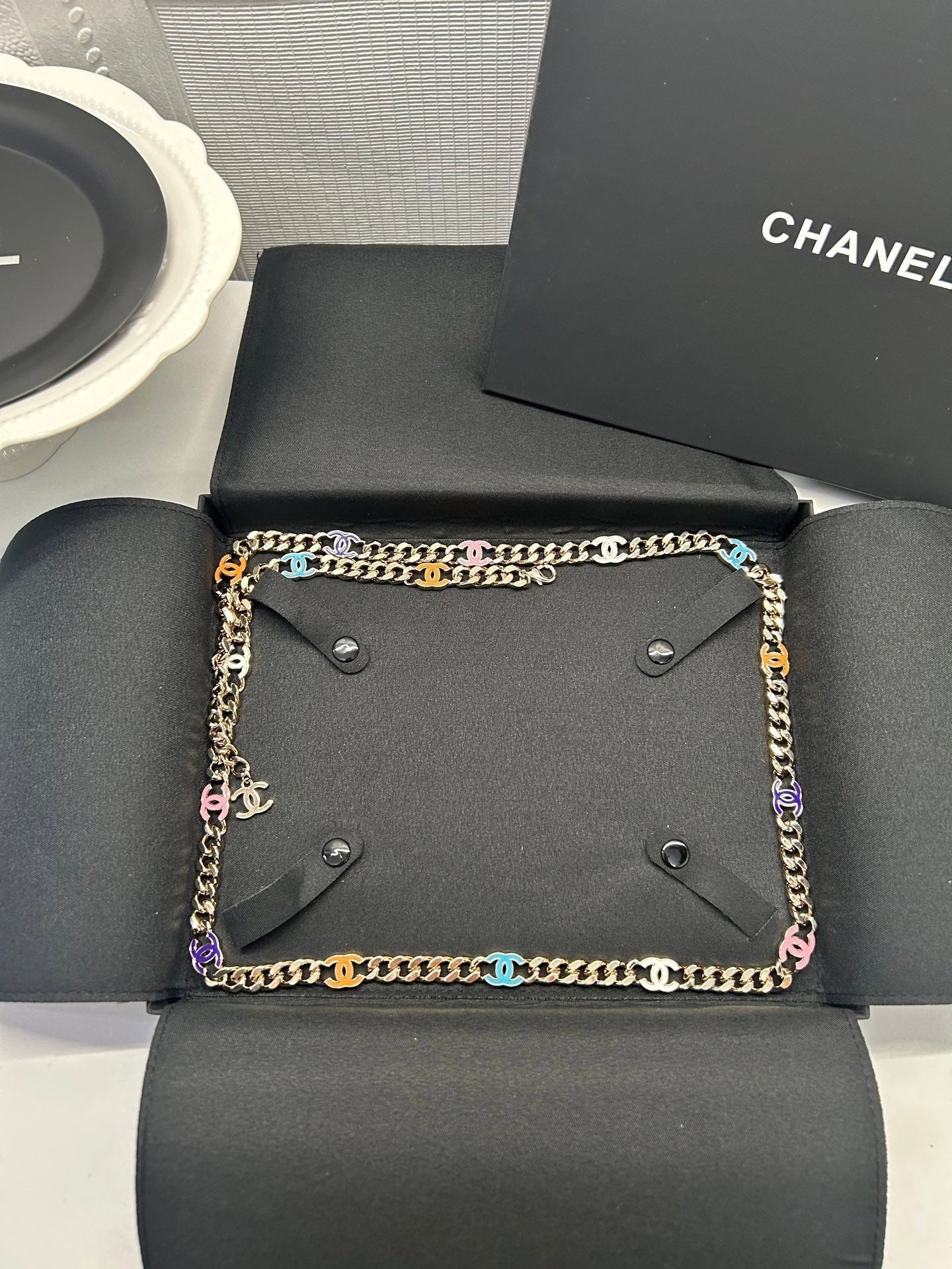 Chanel 2026 Candy Color Enamel CC Cuban Chain Belt 213293