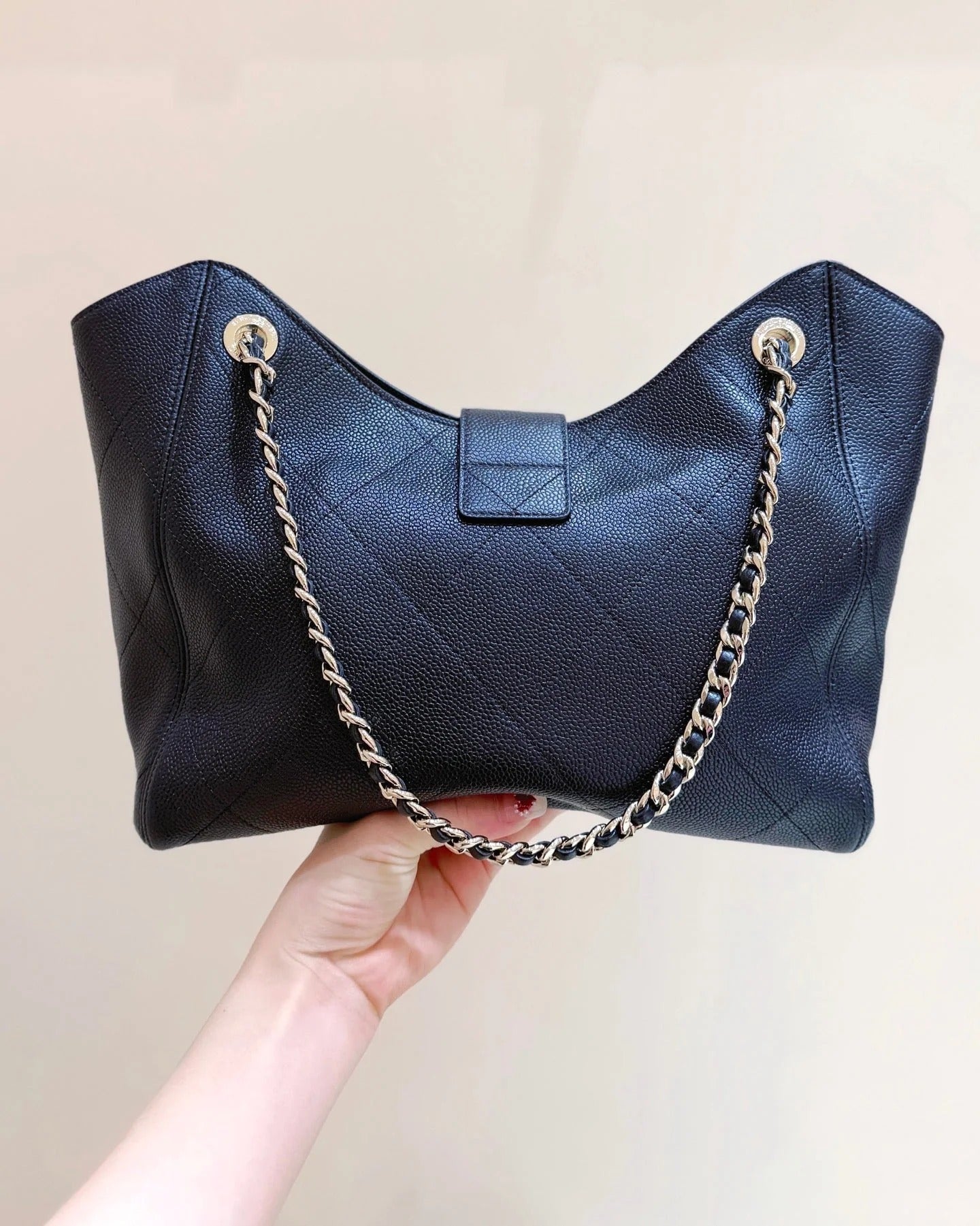Chanel 2026 Hobo Tote Bag 40cm Black Caviar Calfskin