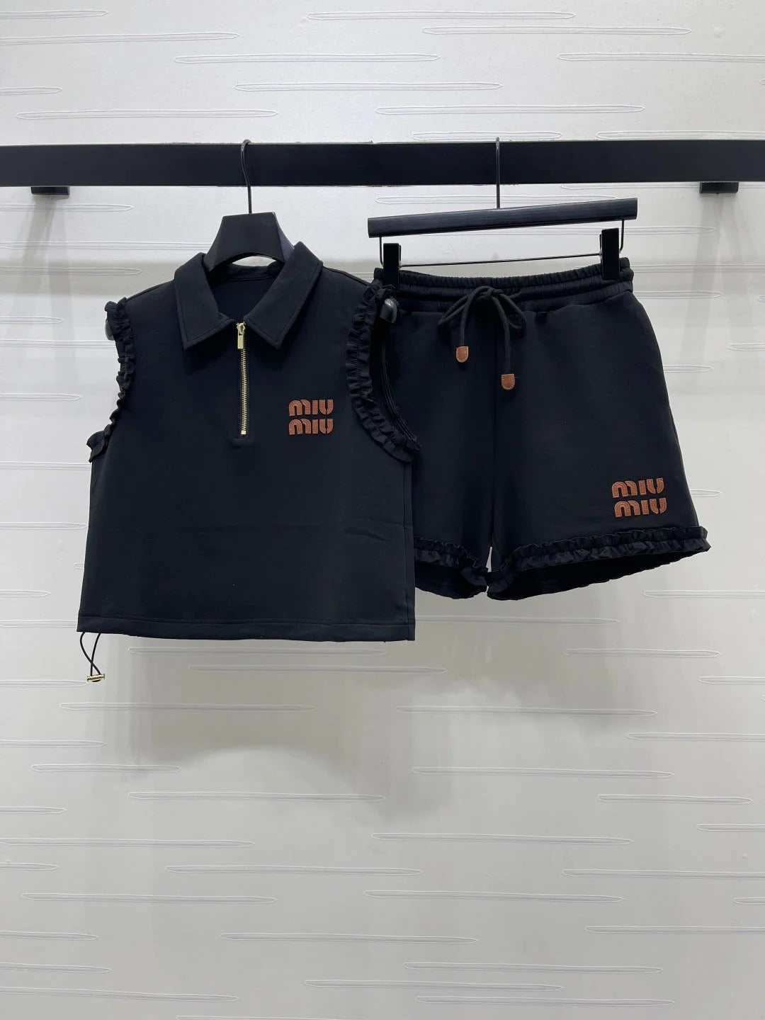 MiuMiu 2026 Vest Shirt and Casual Shorts Set Cotton 645479