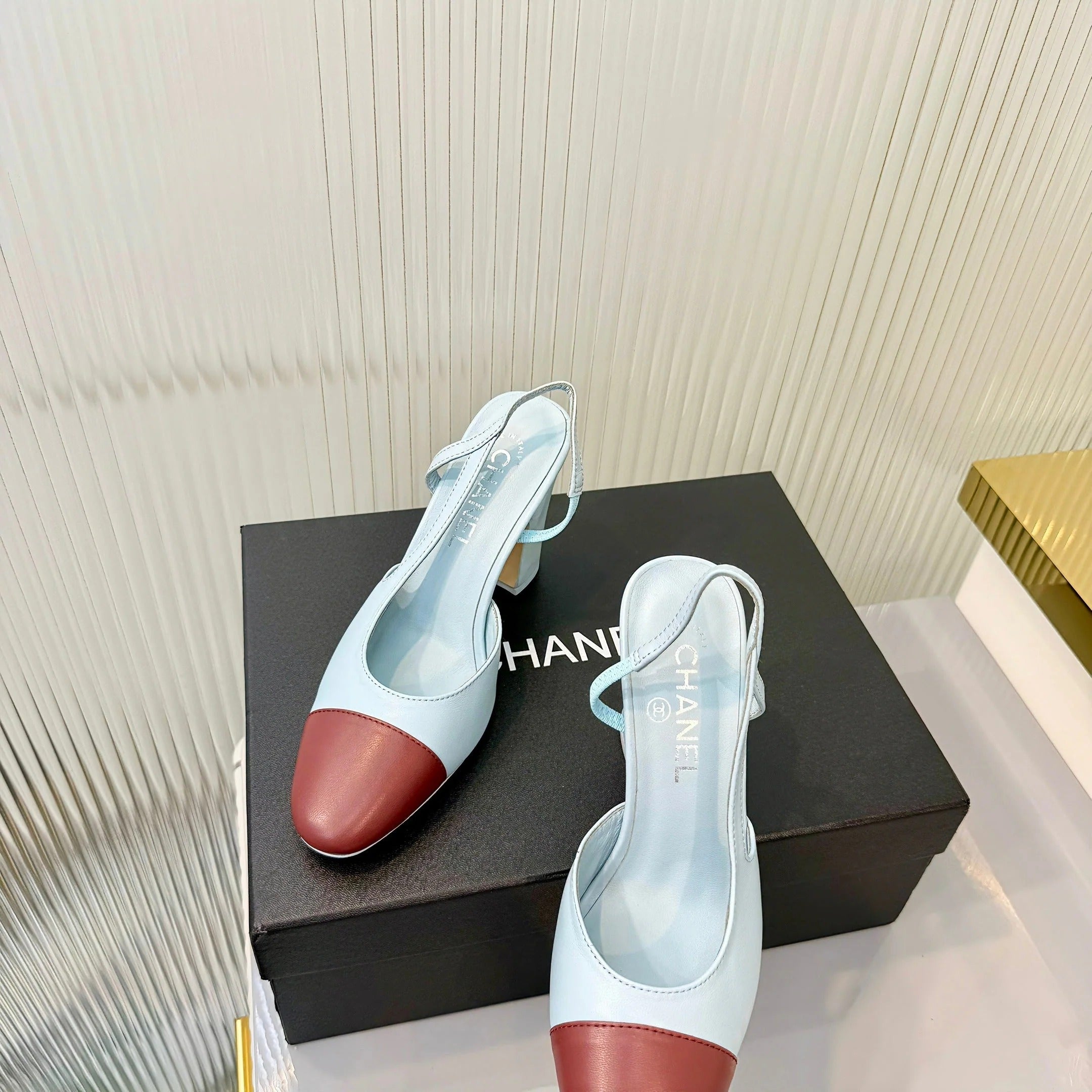 CC 26 Slingback High Heel 9cm Light Blue Burgundy Lambskin 714016