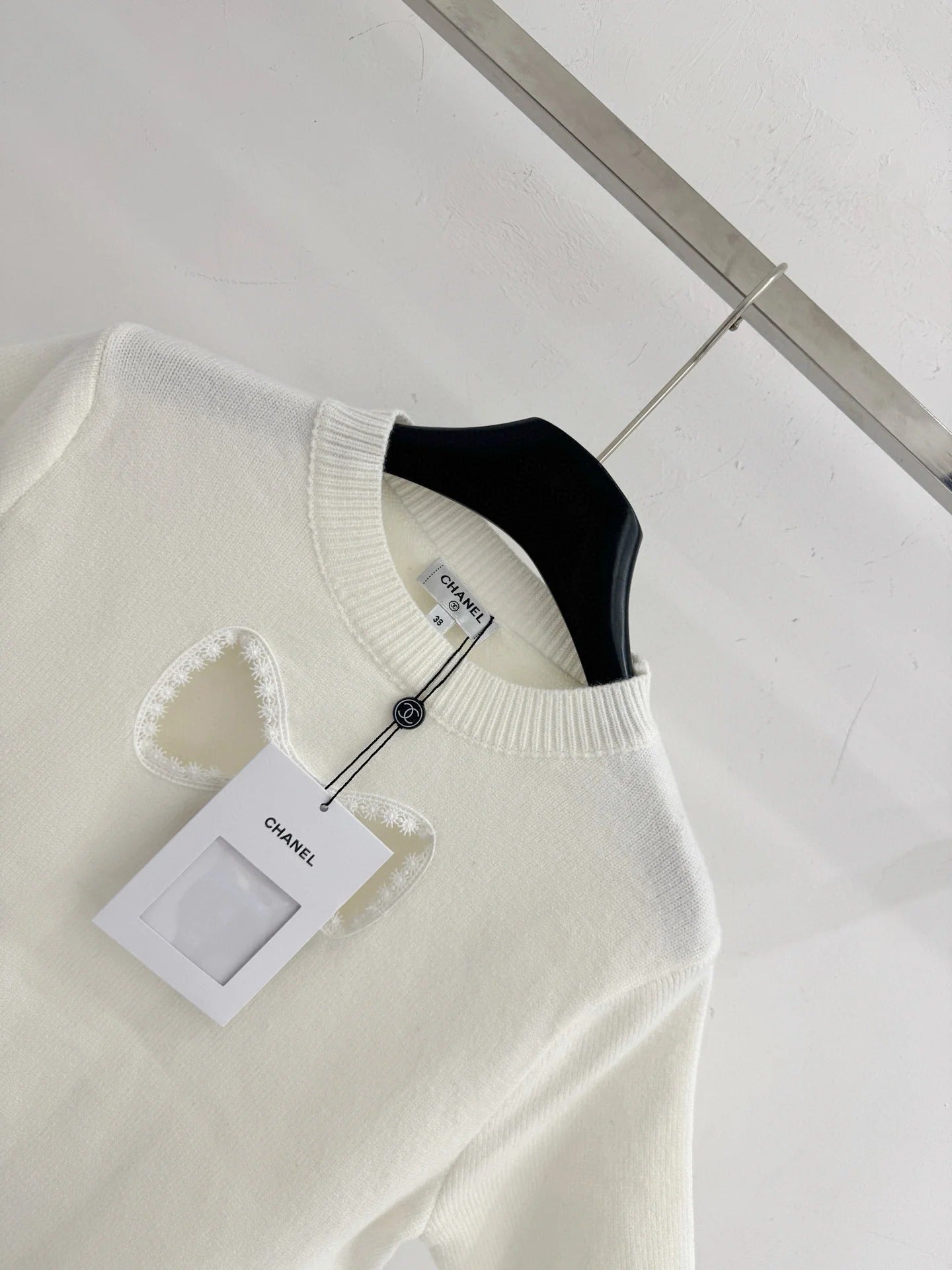 Chanel 2026 Bow Lace Trim Knit Short-Sleeve Top Black and White Wool 150436