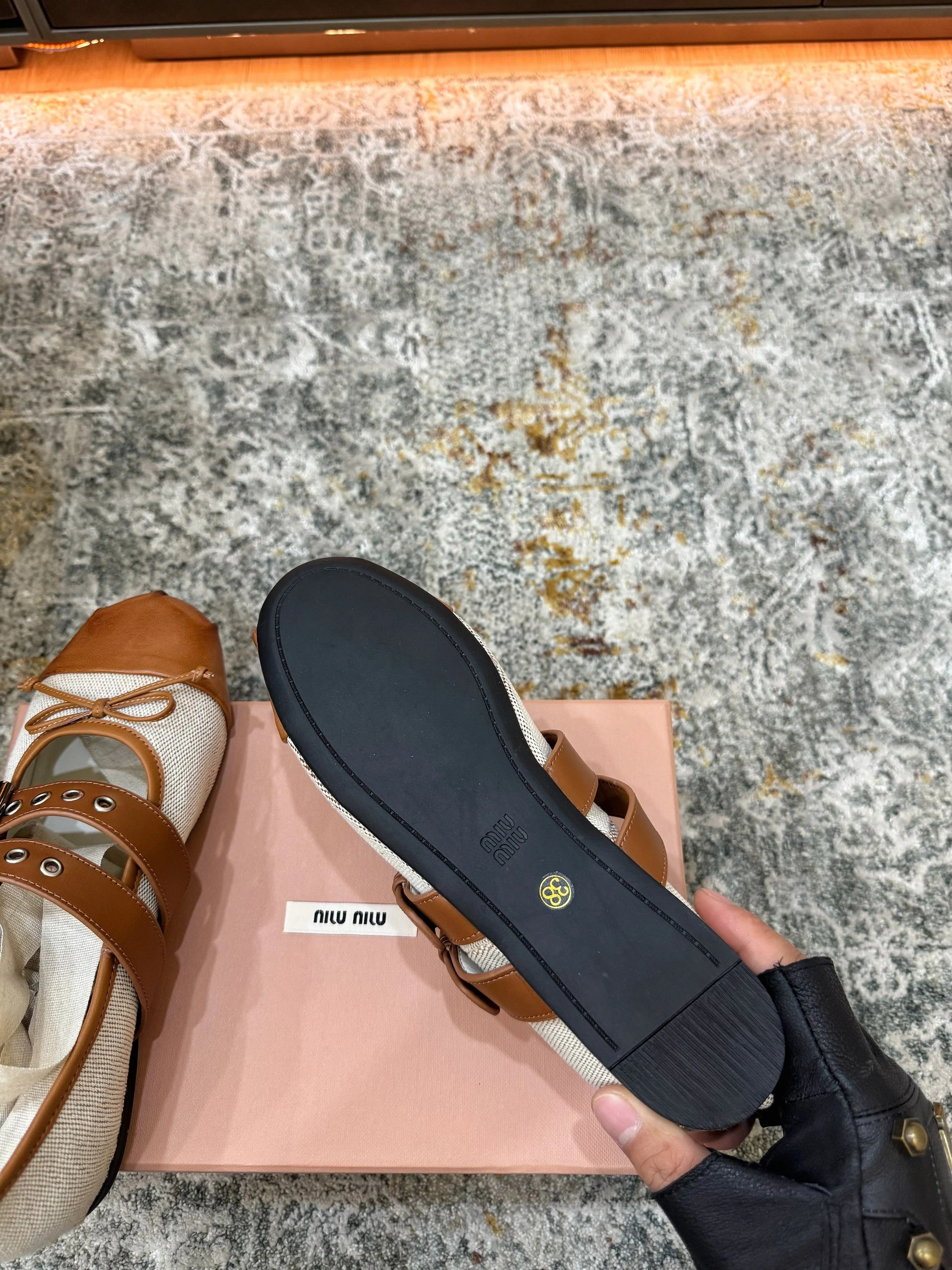 Miumiu 26ss Ballet Flat Ivory Camel Canvas Cowhide 709811