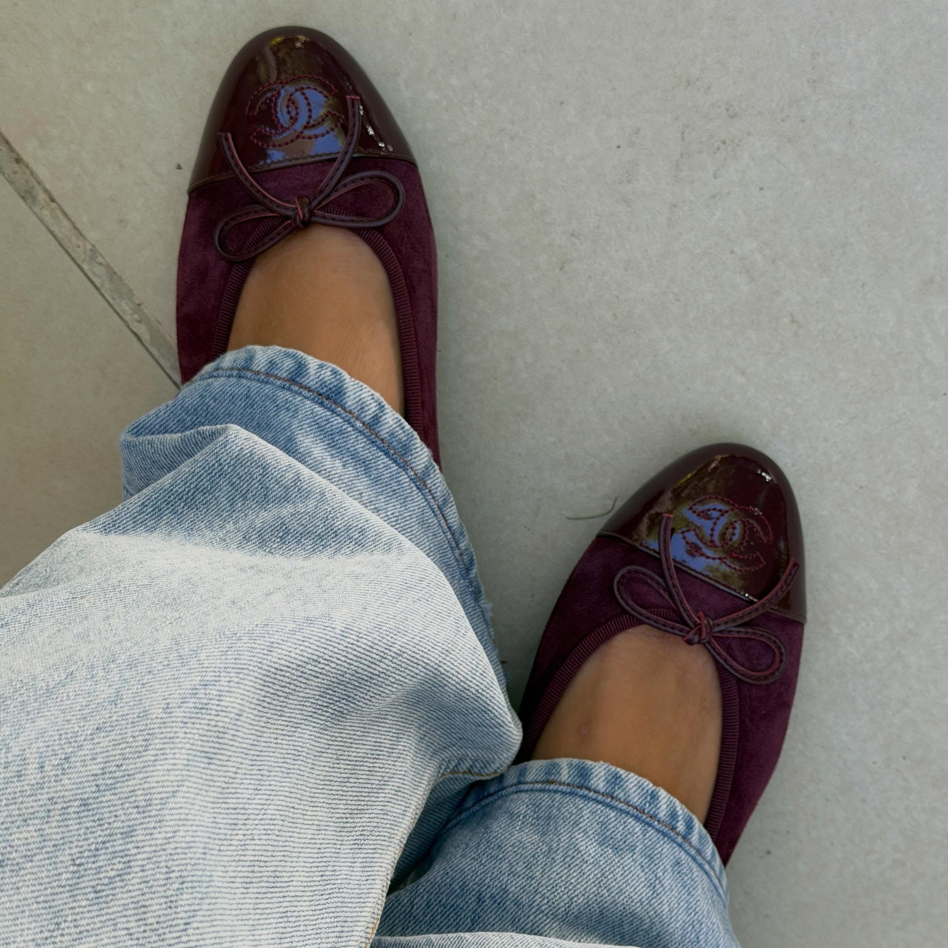 CC 26s Ballet Flat Burgundy Patent Leather Suede