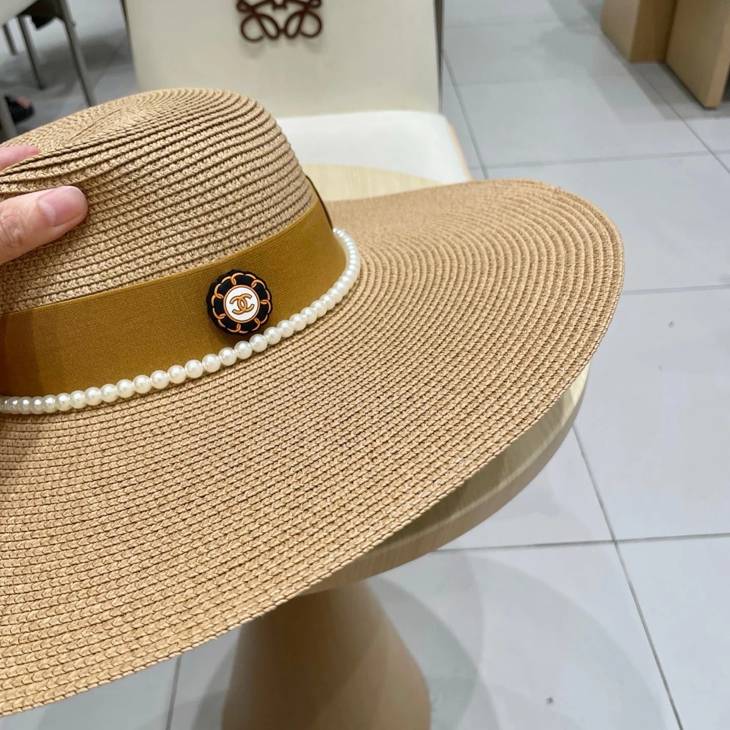 Chanel Wide-brimmed Hat 412790
