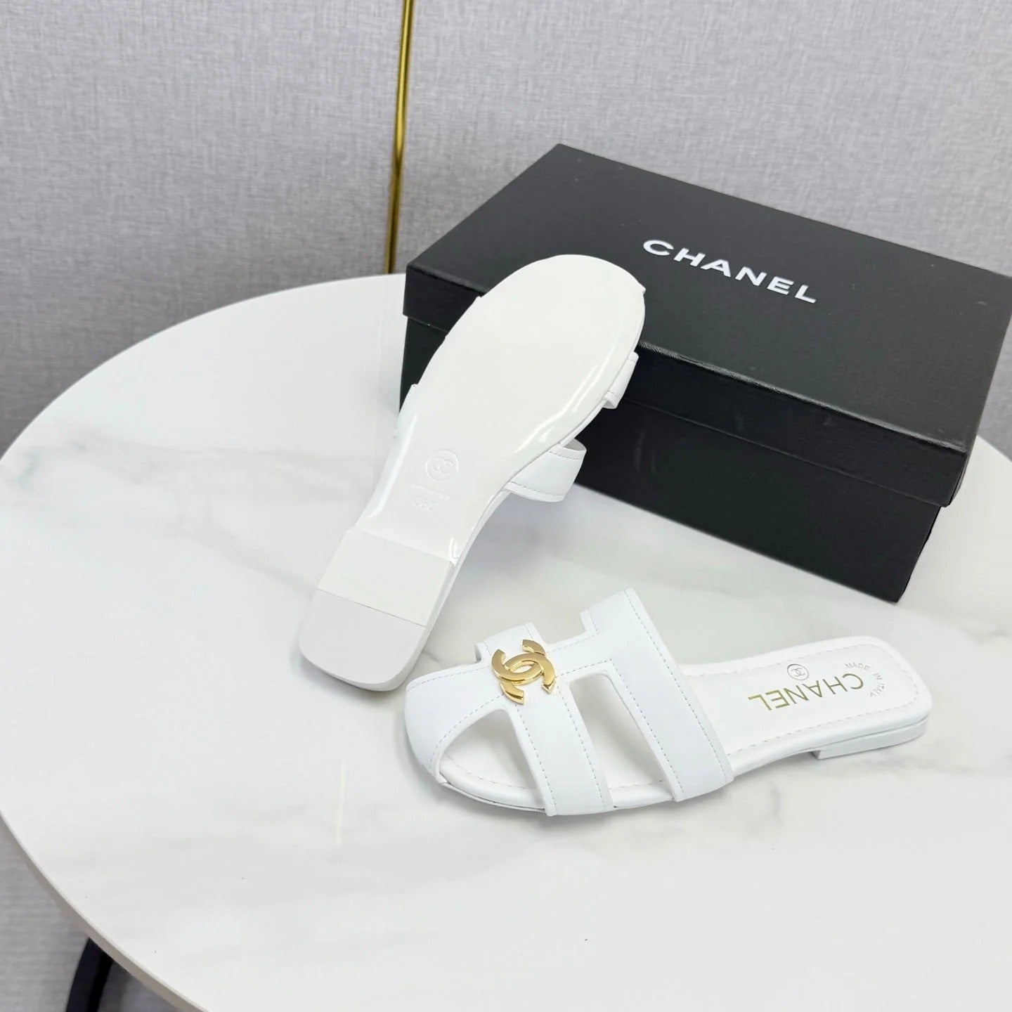 Chanel 2026 Double C Cutout Slipper Sheepskin 904592