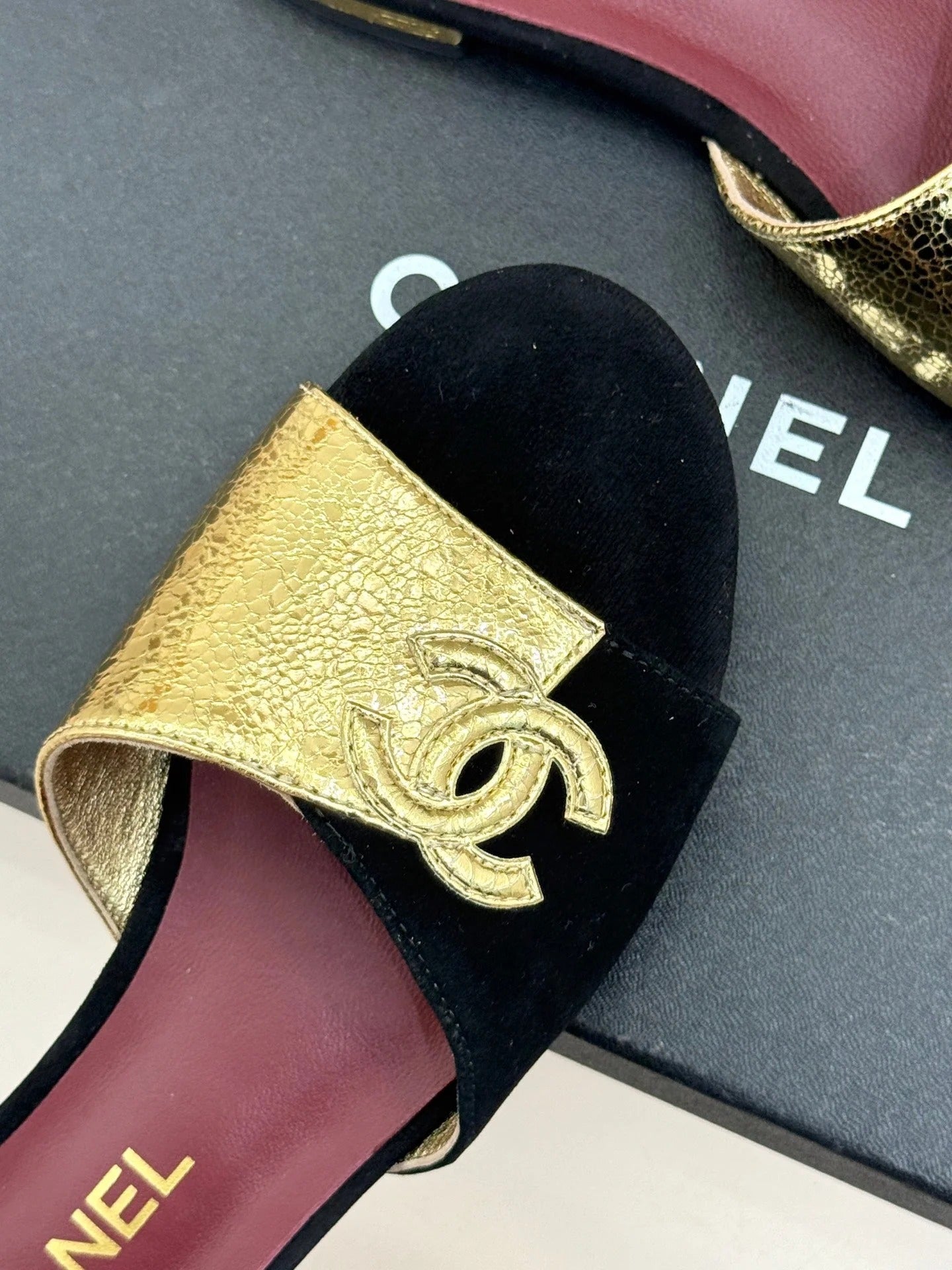 CC 26S Double C Patchwork Sandal Black Gold in Custom leather 706373