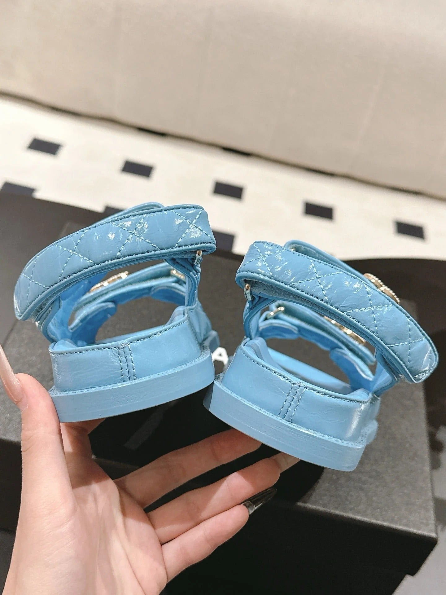 CC 25 Dad Deals Sandals Sky Blue Patent Leather 237588