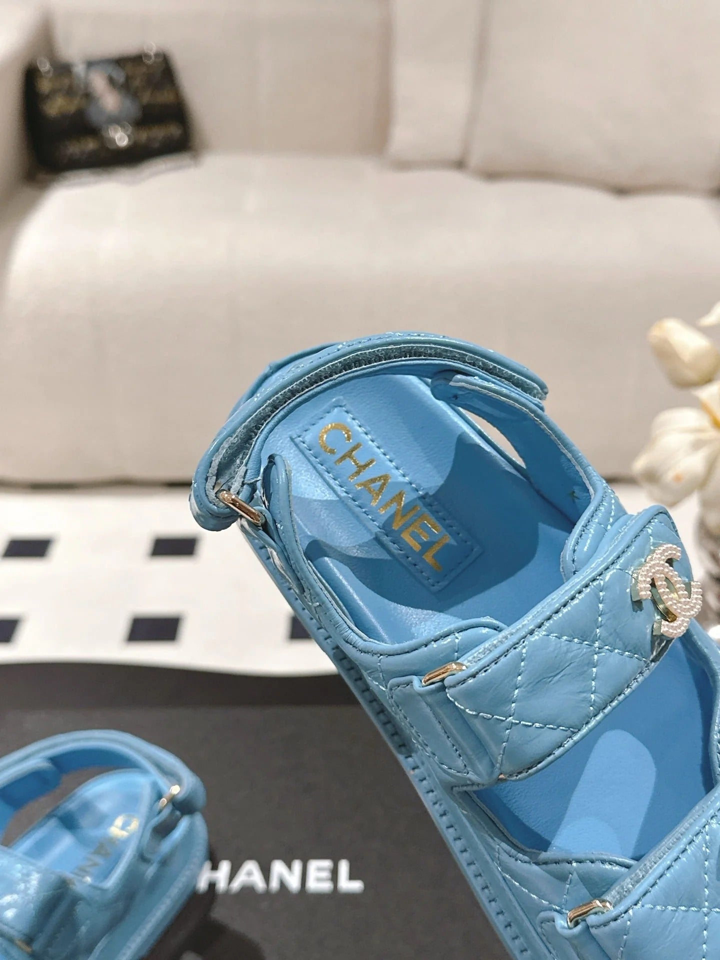 CC 25 Dad Deals Sandals Sky Blue Patent Leather 237588