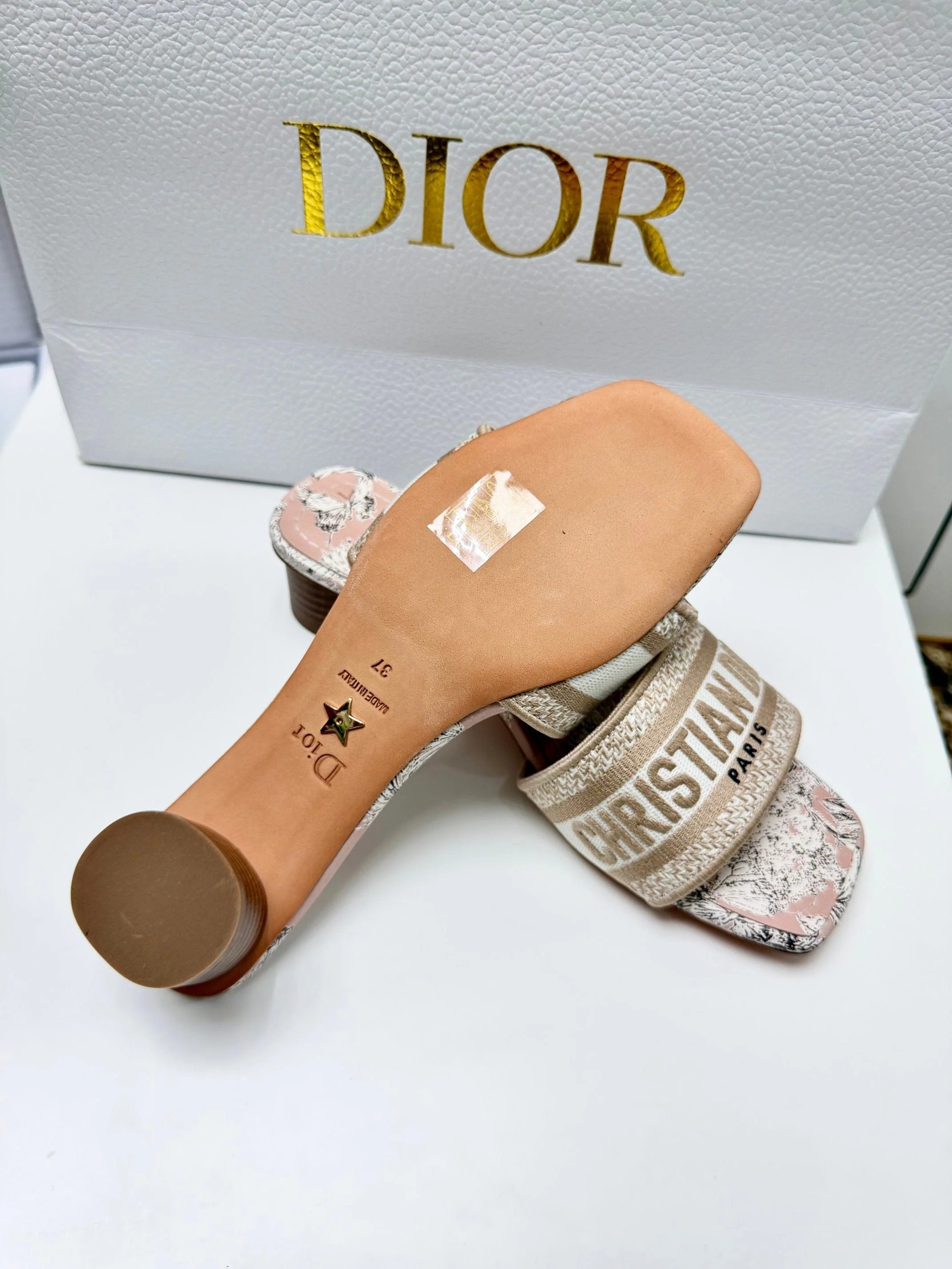 CD 26s Embroidered Sandals Pink Nude Gold Canvas Leather 683012