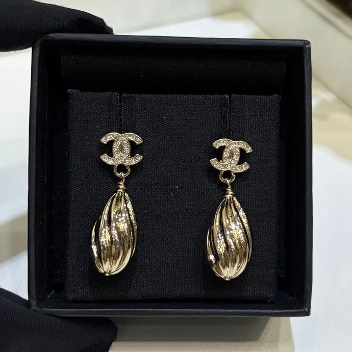 Chanel 2026 Gold Full Diamond Double C Lucky Clover Crystal Earrings
