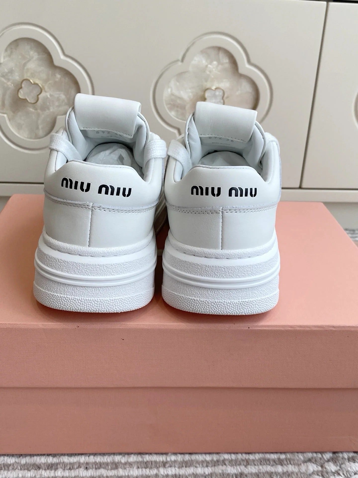 Miumiu 2026 Classic Platform Lace-up Sneakers White Sheepskin 955665
