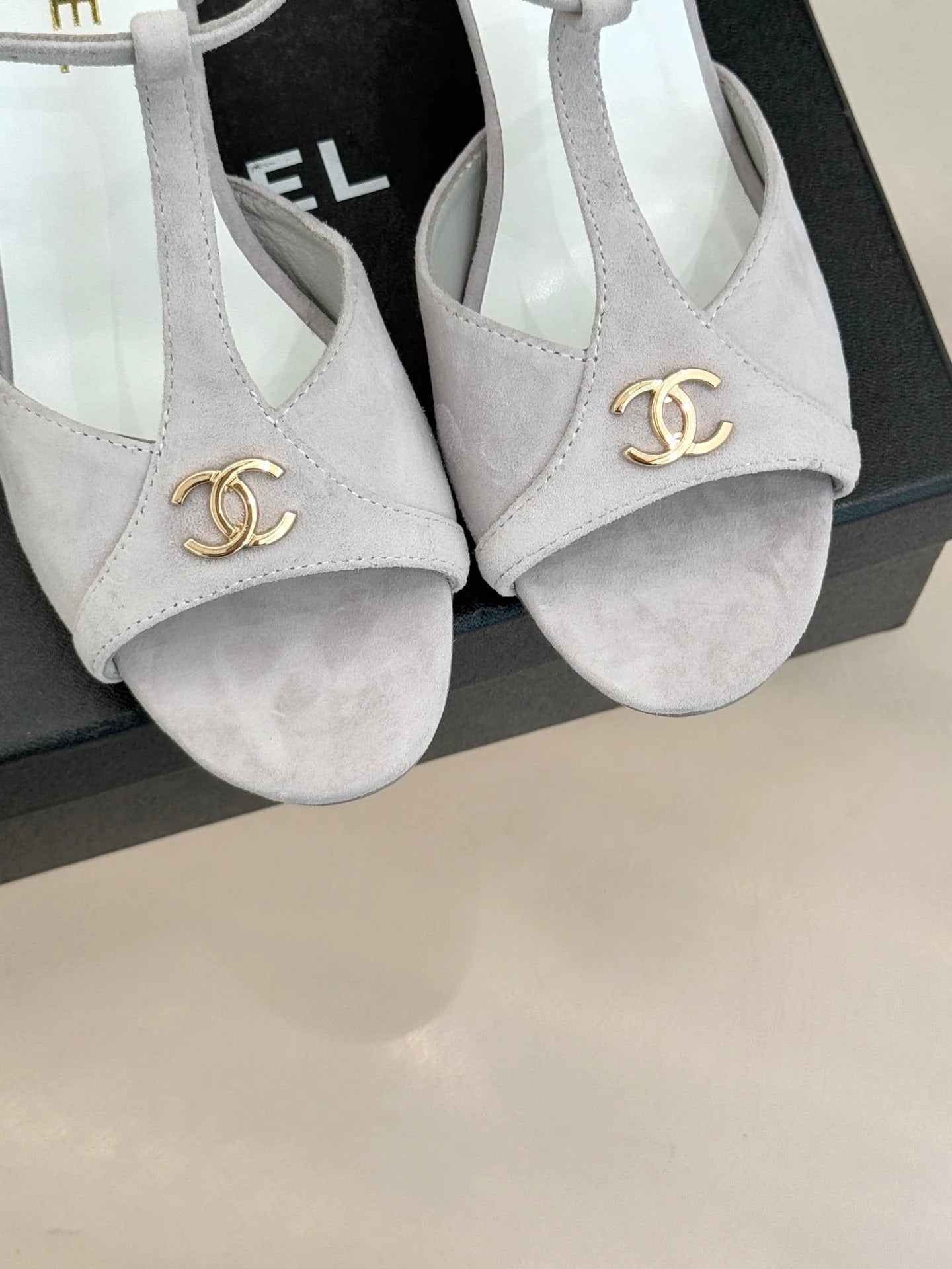 CC 2026 Peep-Toe Sandals 85 Suede Sheepskin