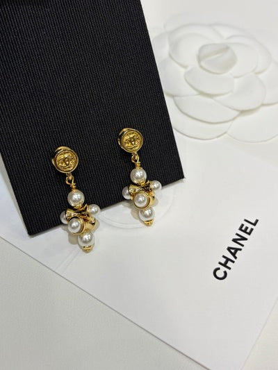 Chanel 2026 Silver Double C Pearl Flower Earrings