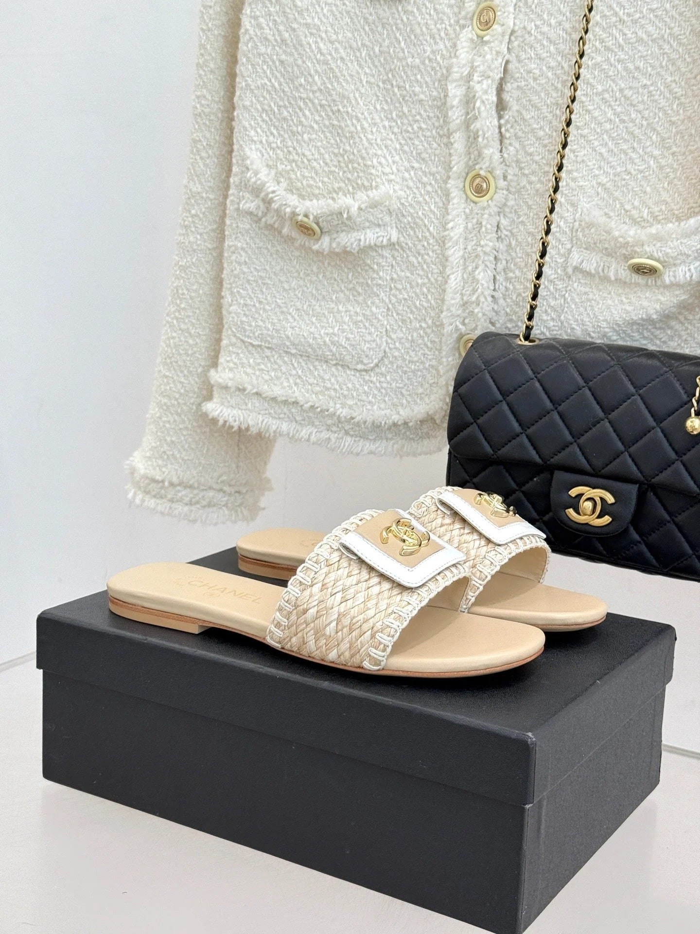CC 2026 Slip-On Sandals Raffia Sheepskin Gold Logo