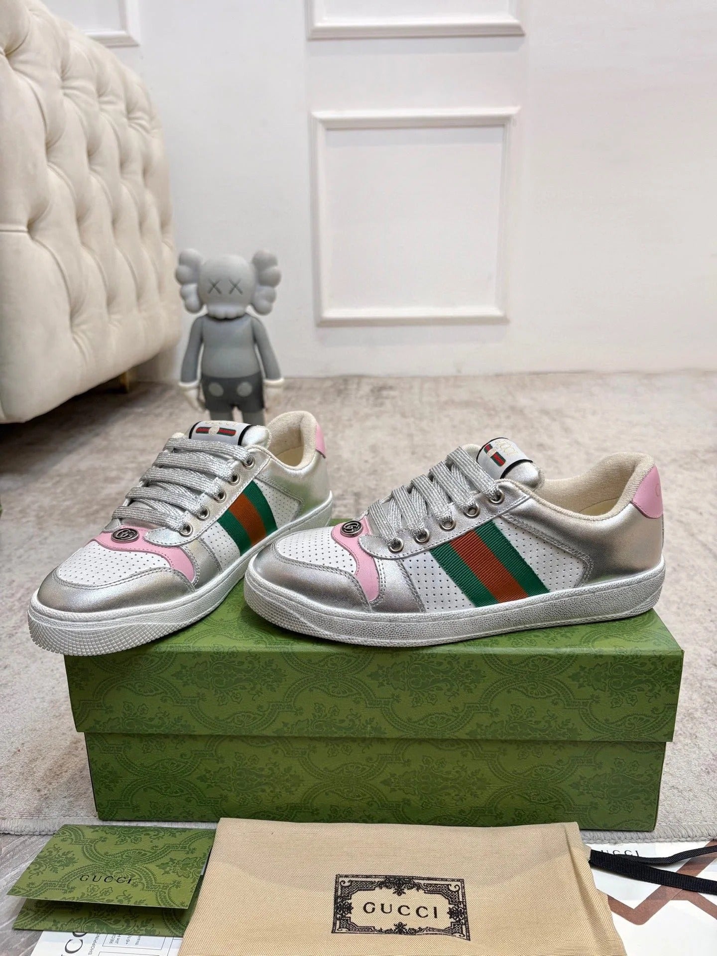 GG 26ss Screener Sneaker Sliver Metallic Cowhide 697185